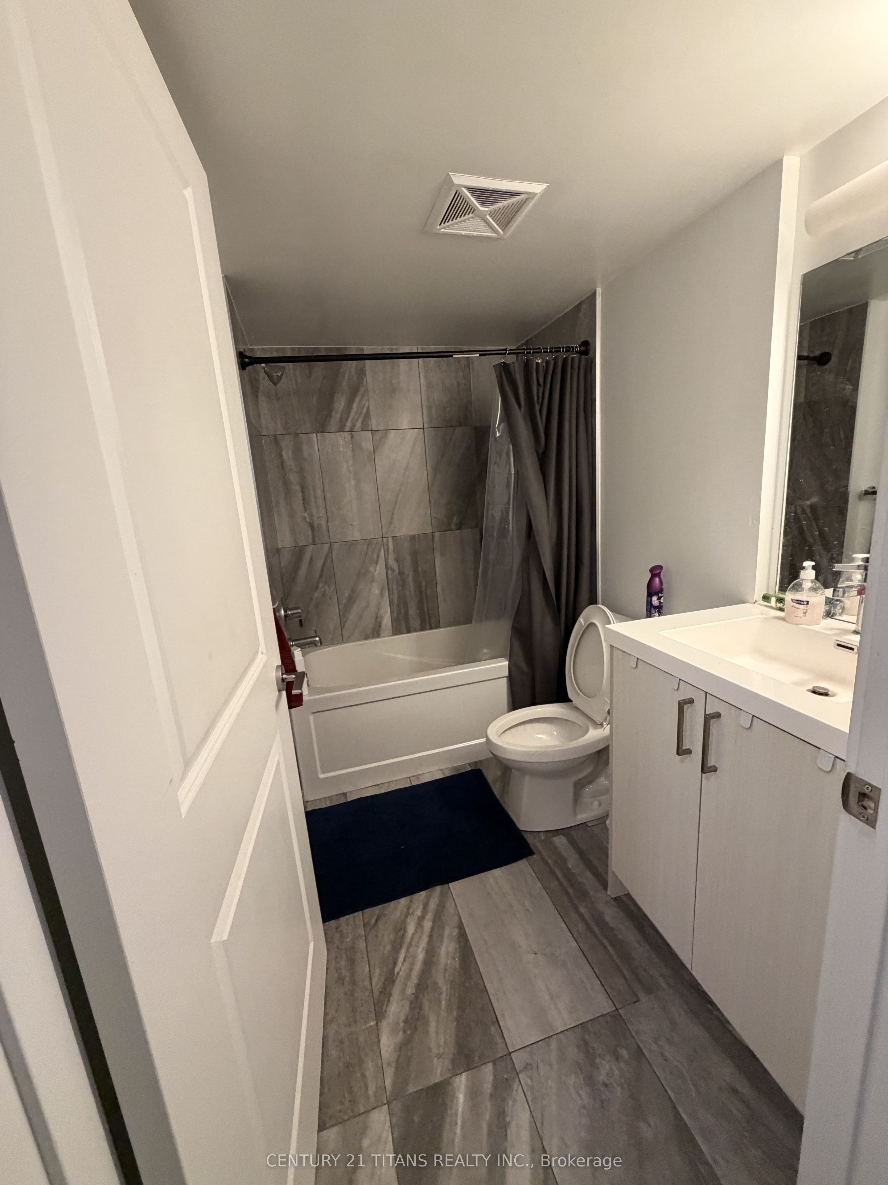 155 Downsview Park (lower Bedroom) Boulevard 107 Property Photo 11