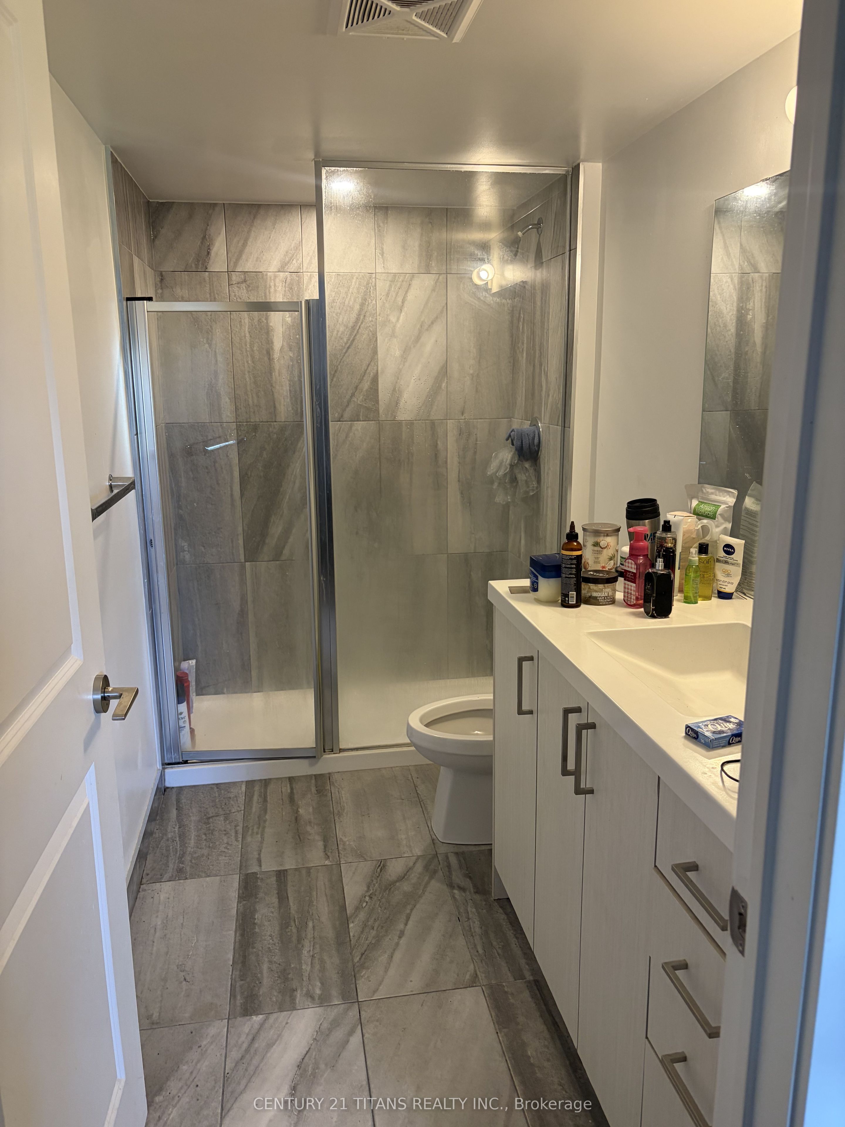 155 Downsview Park (lower Bedroom) Boulevard 107 Property Photo 15