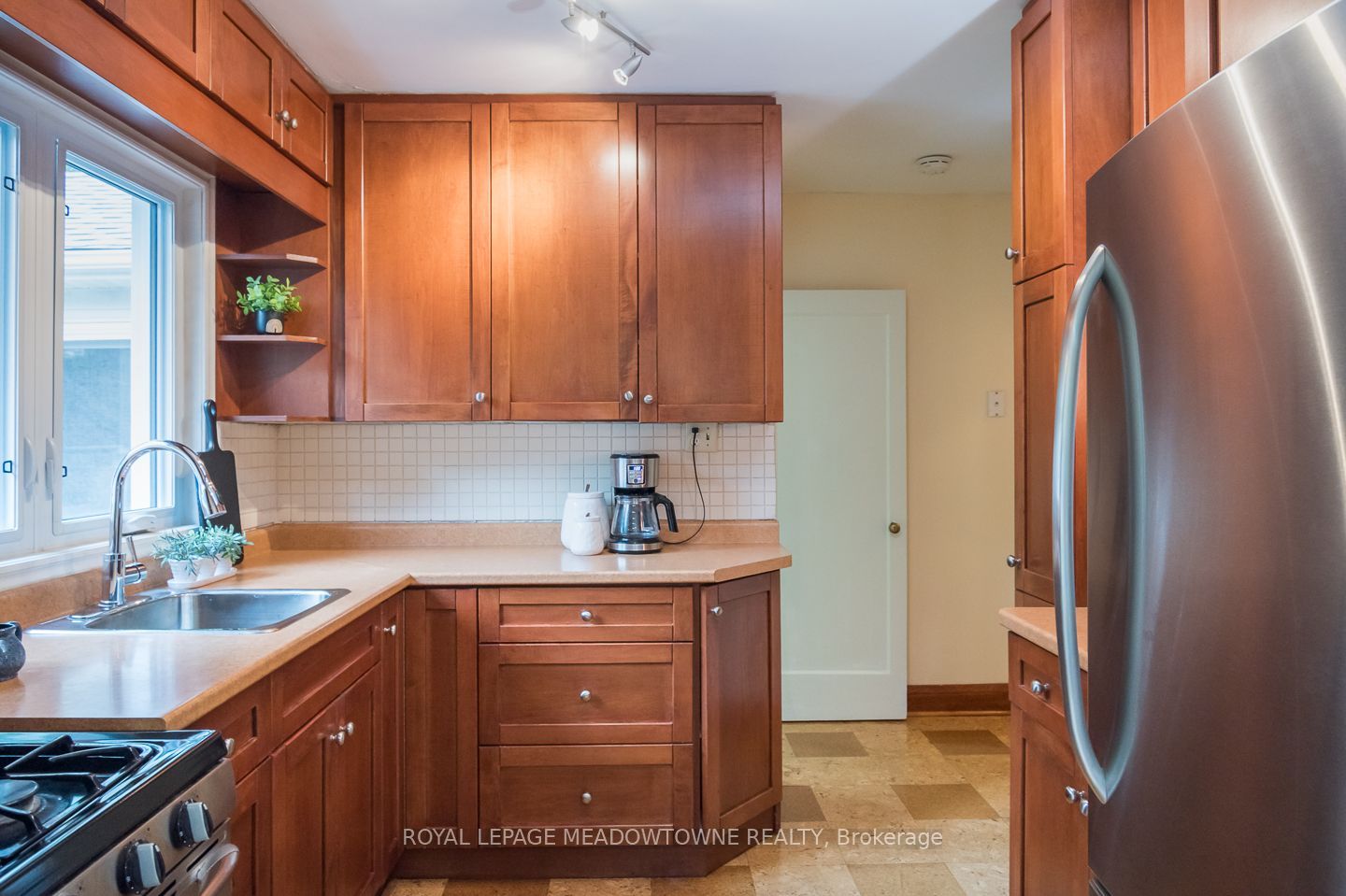 436 Broadway Avenue Property Photo 19