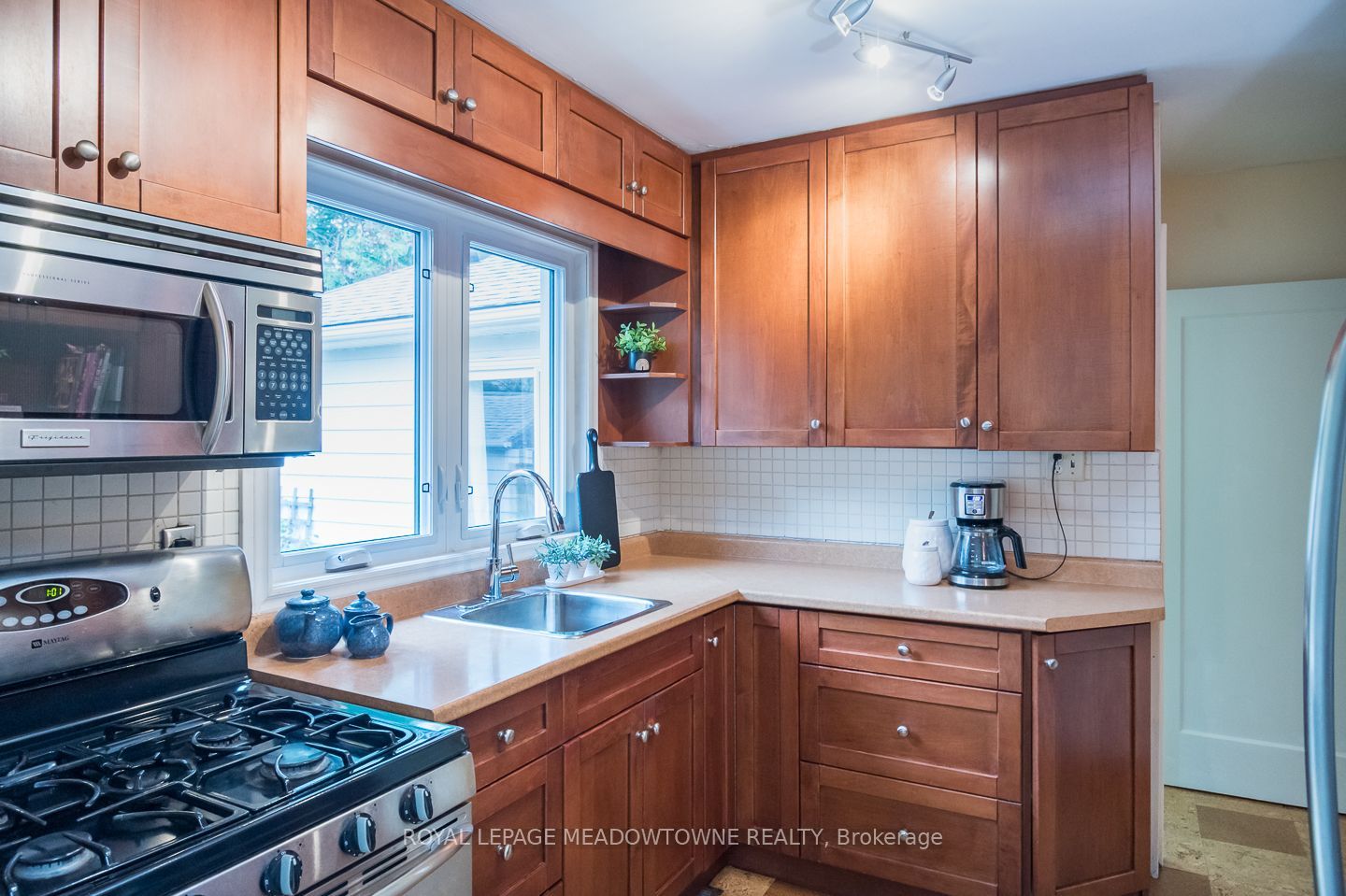 436 Broadway Avenue Property Photo 20