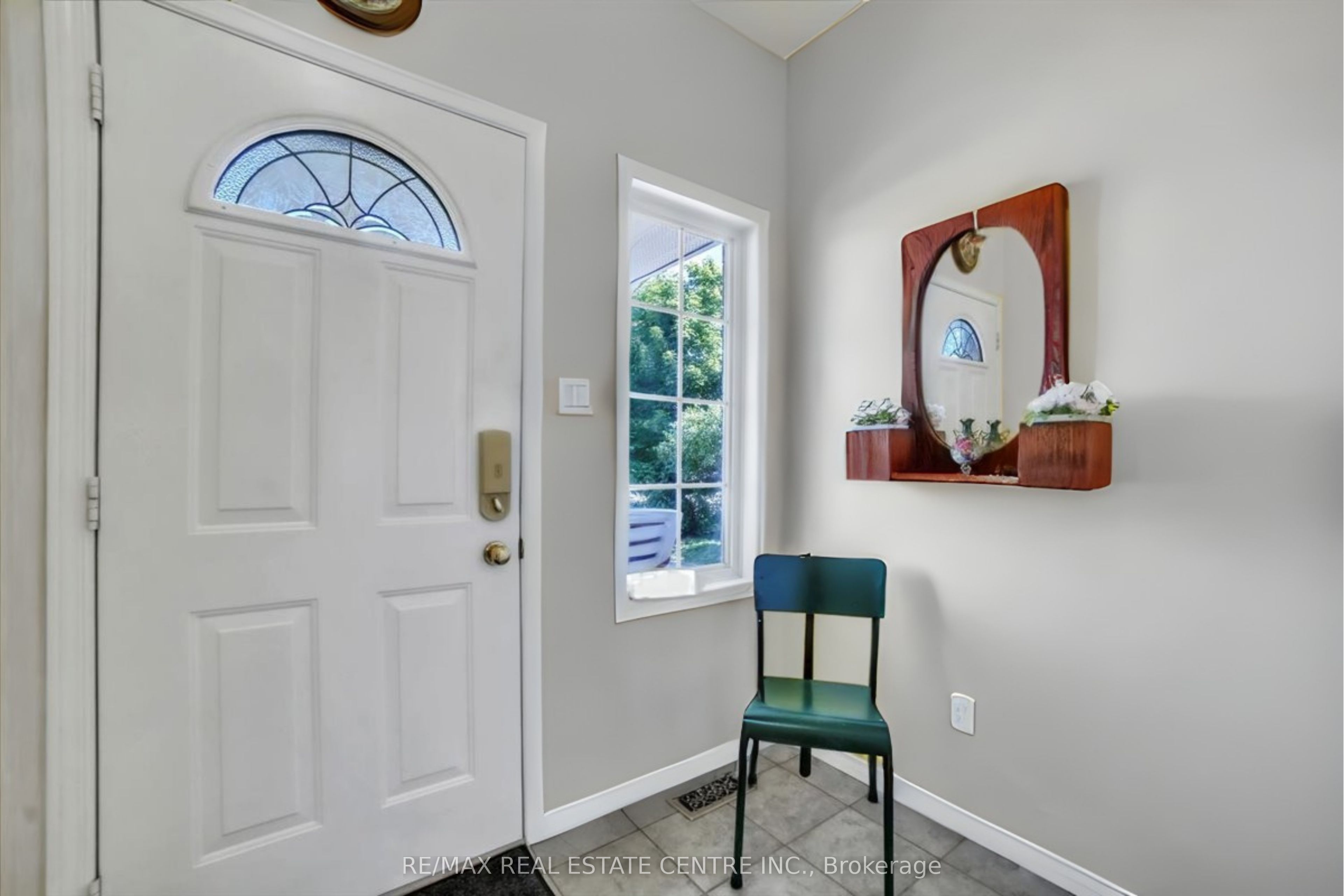 35 Cameron Court Property Photo 4