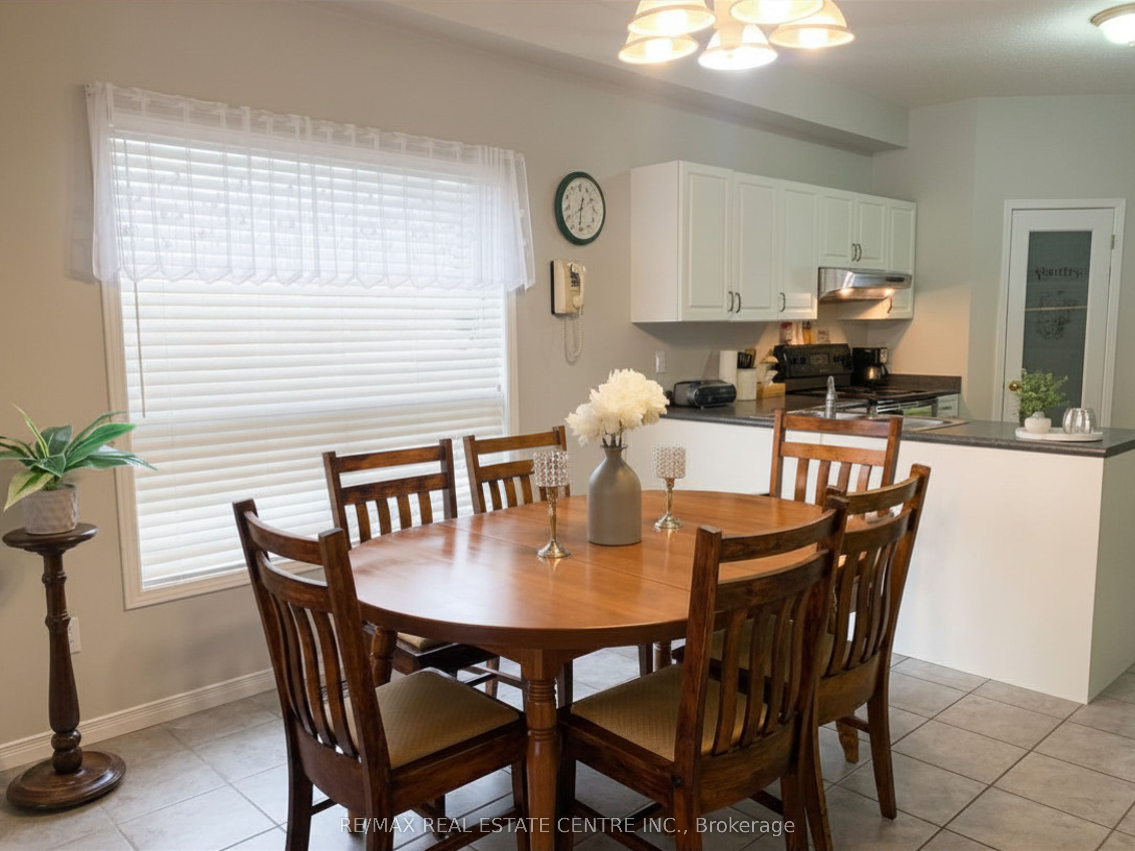 35 Cameron Court Property Photo 8