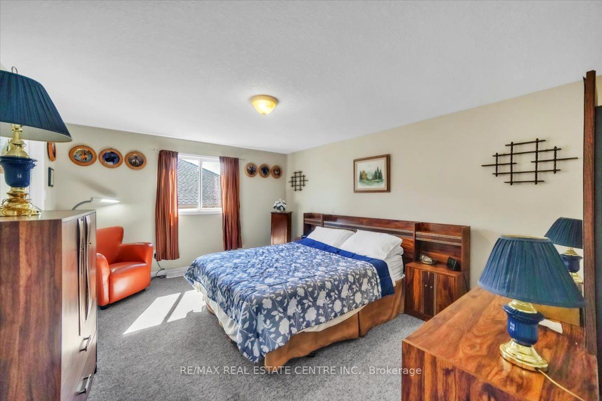 35 Cameron Court Property Photo 14