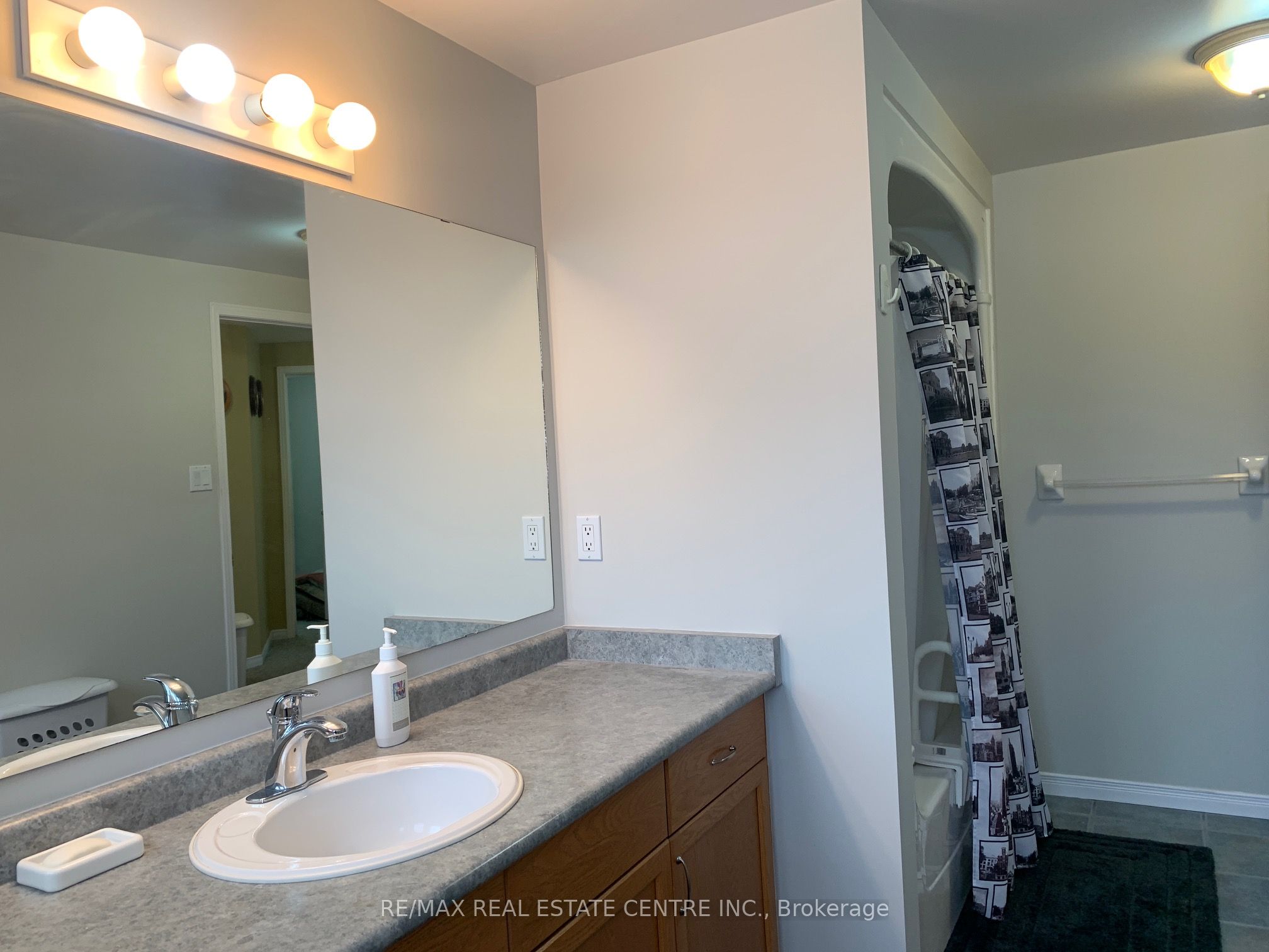 35 Cameron Court Property Photo 17