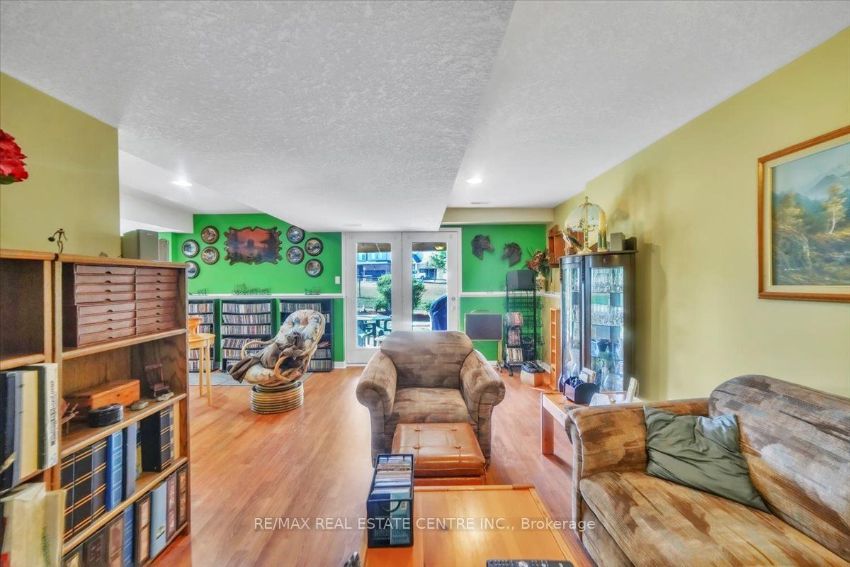 35 Cameron Court Property Photo 22