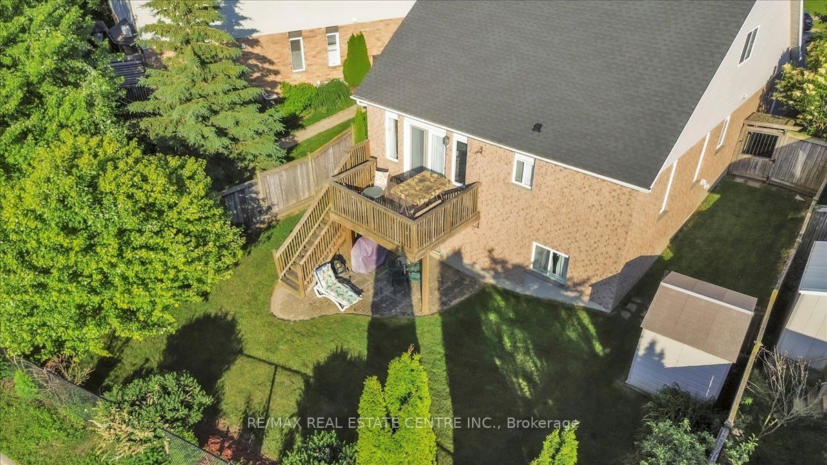 35 Cameron Court Property Photo 28