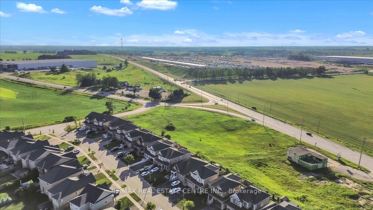 35 Cameron Court Property Photo 30