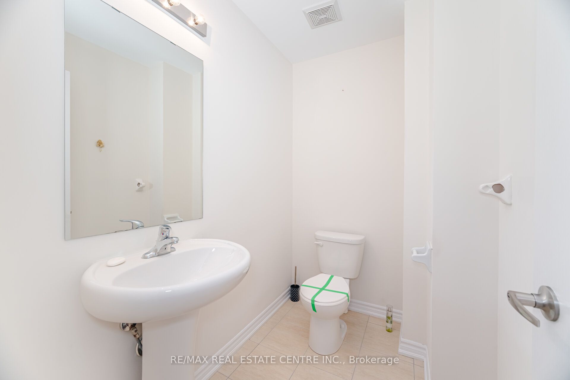 11 Yately Street Property Photo 20