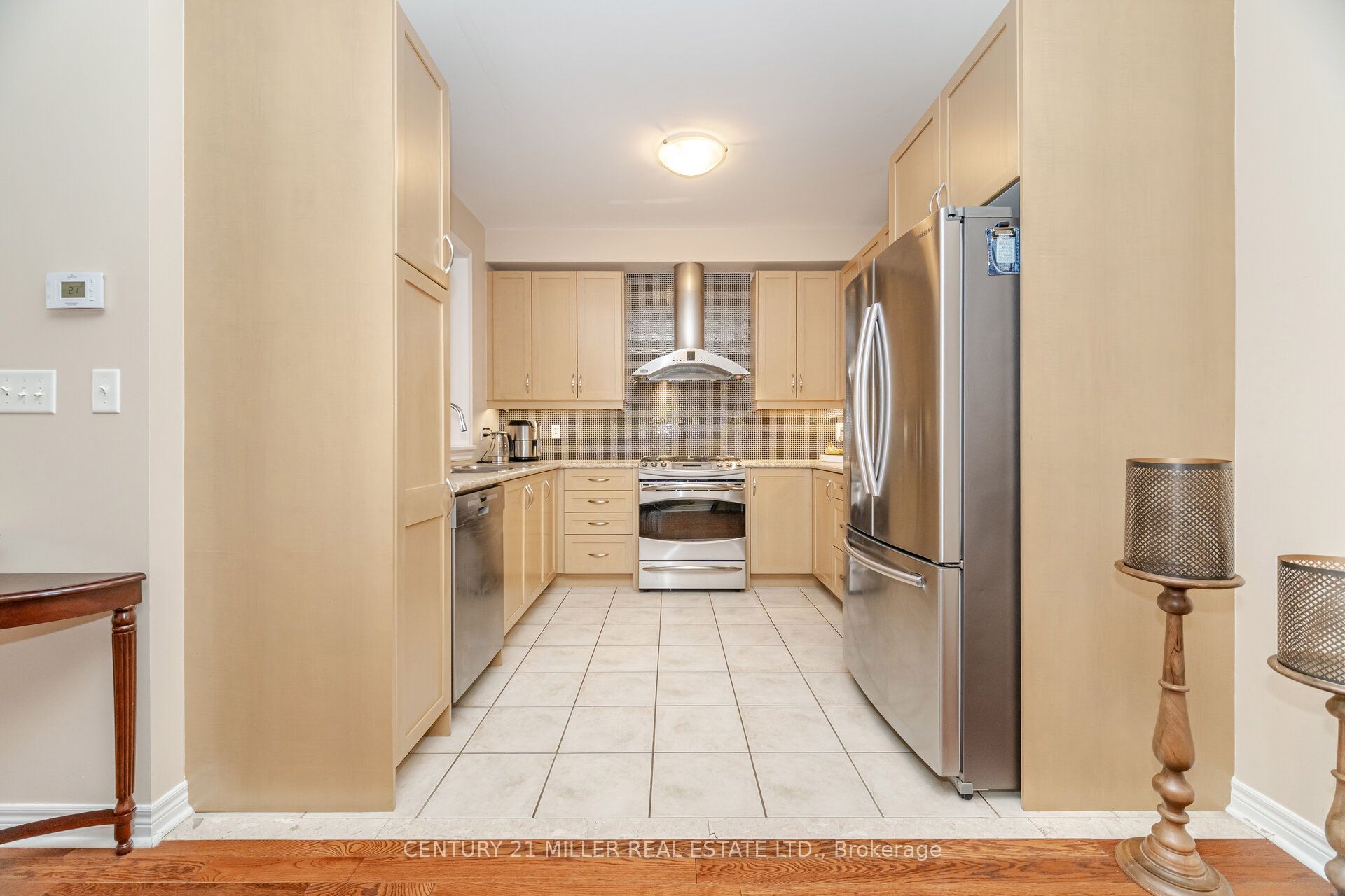 2191 Emily Circle Property Photo 8