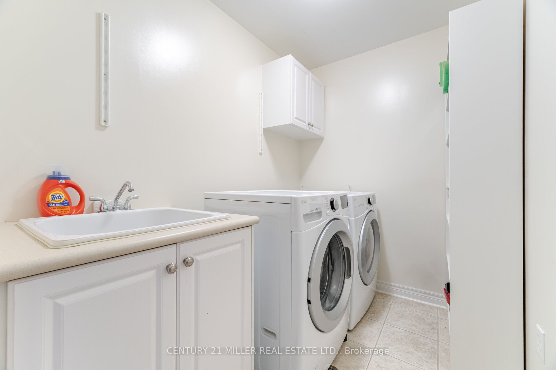 2191 Emily Circle Property Photo 32