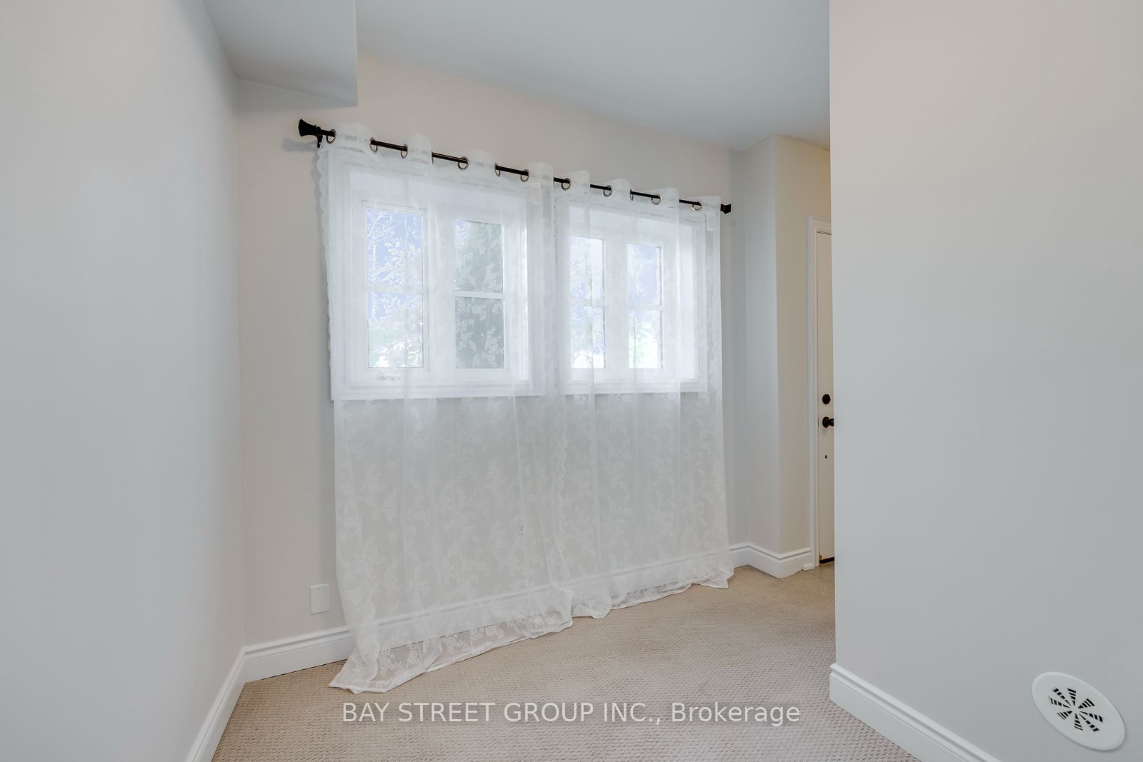 2172 Trafalgar Road #21 Property Photo 5
