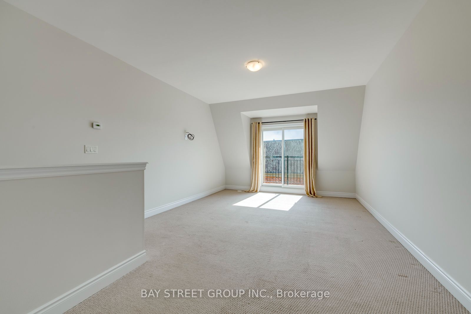 2172 Trafalgar Road #21 Property Photo 10