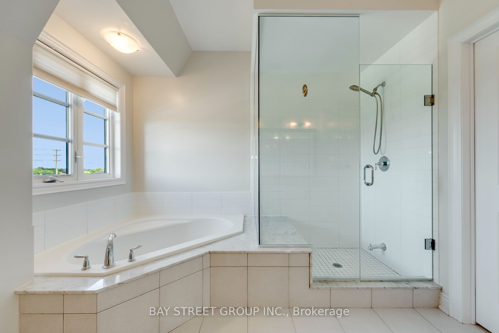 2172 Trafalgar Road #21 Property Photo 16
