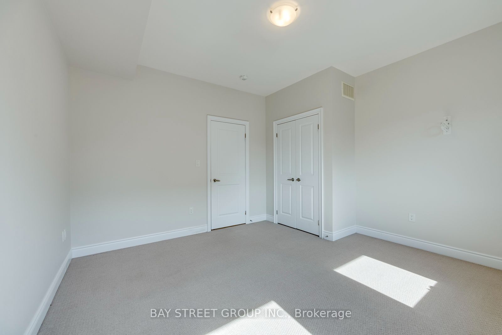 2172 Trafalgar Road #21 Property Photo 24