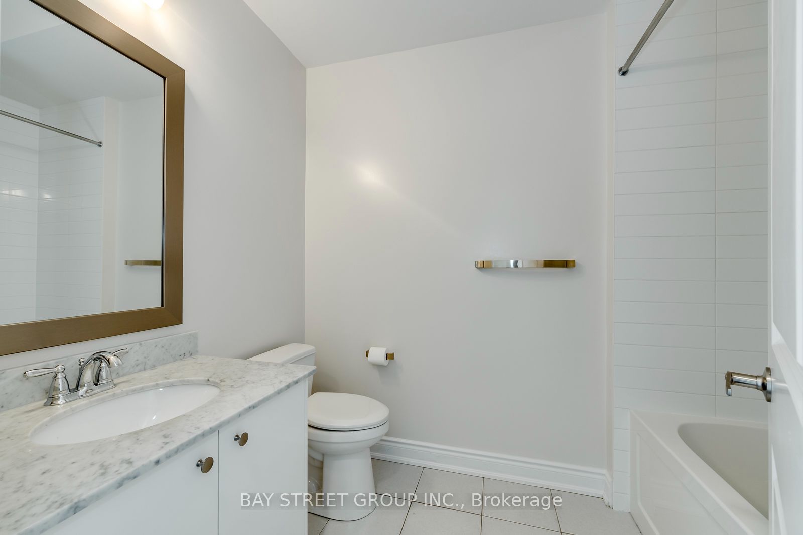 2172 Trafalgar Road #21 Property Photo 25