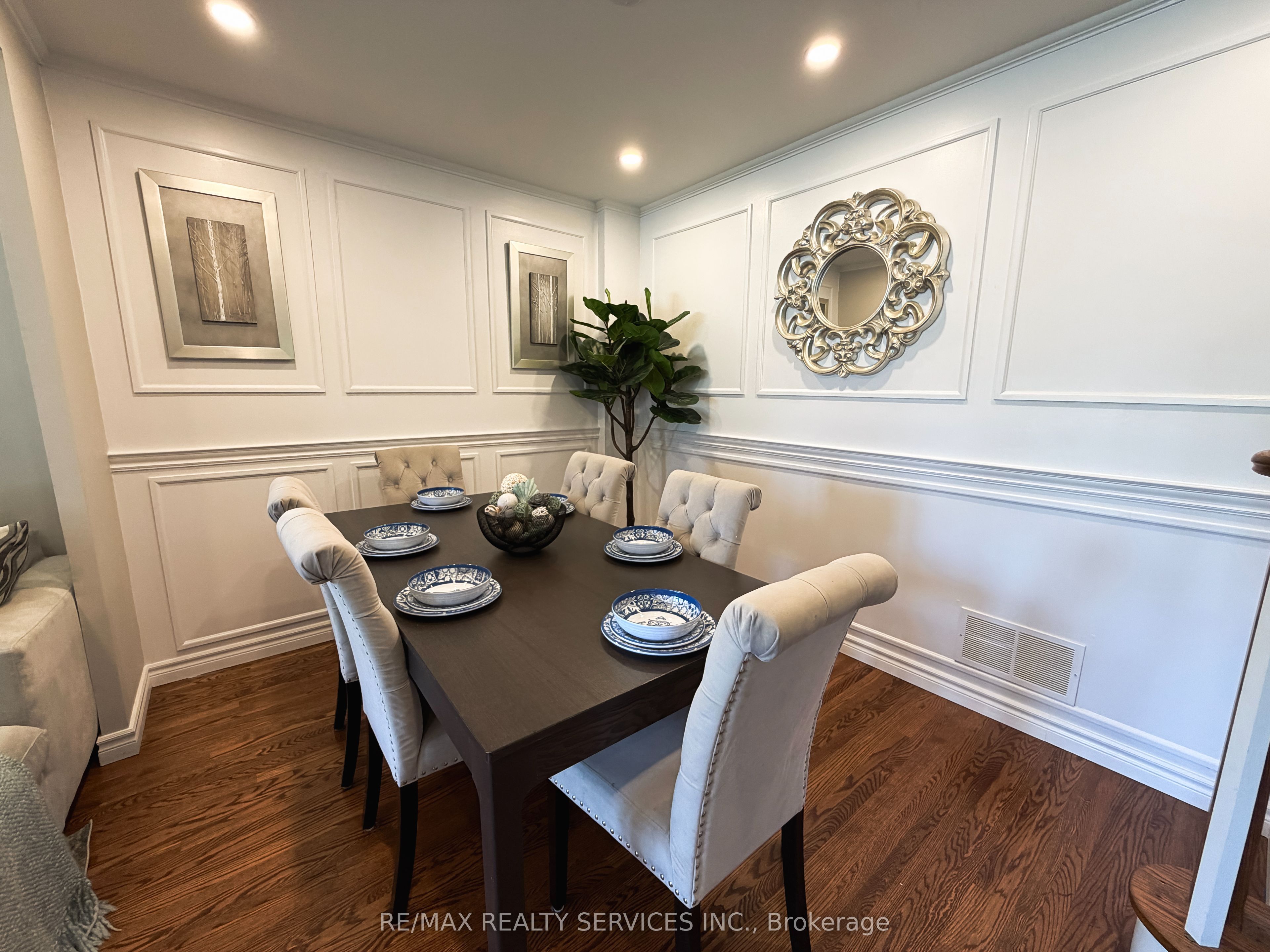 238 Laurier Avenue Property Photo 9