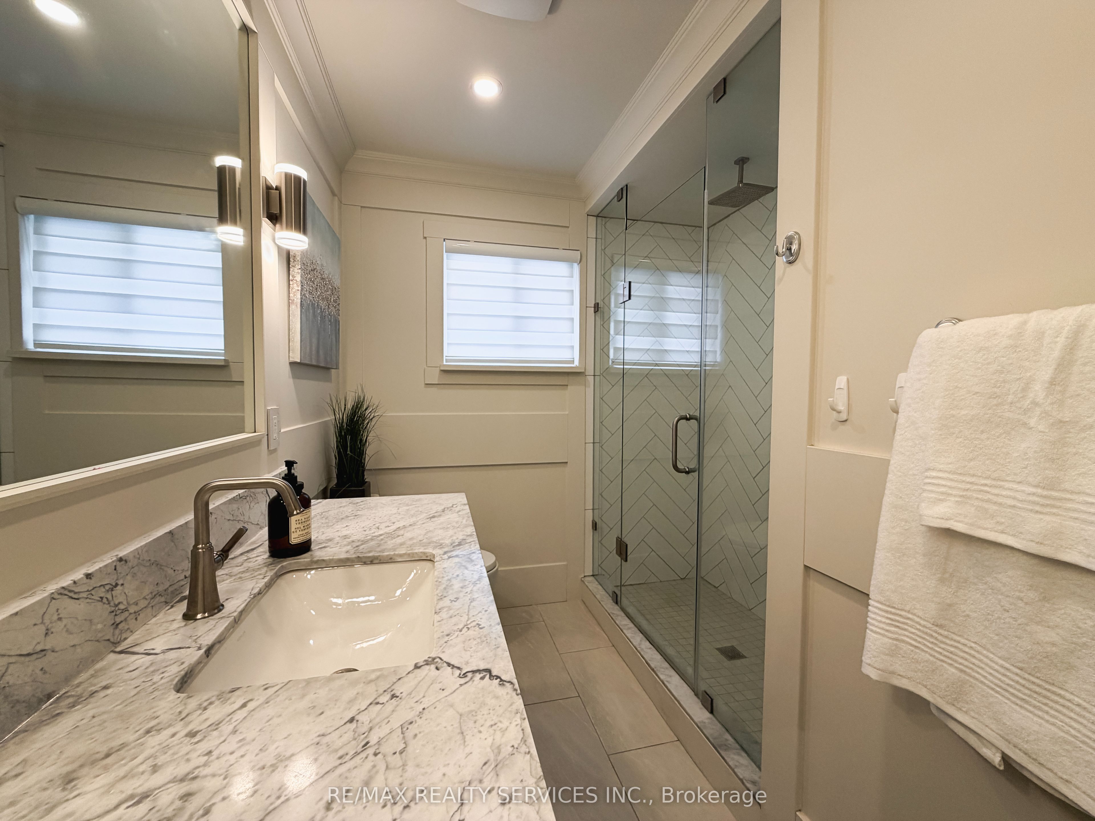 238 Laurier Avenue Property Photo 16