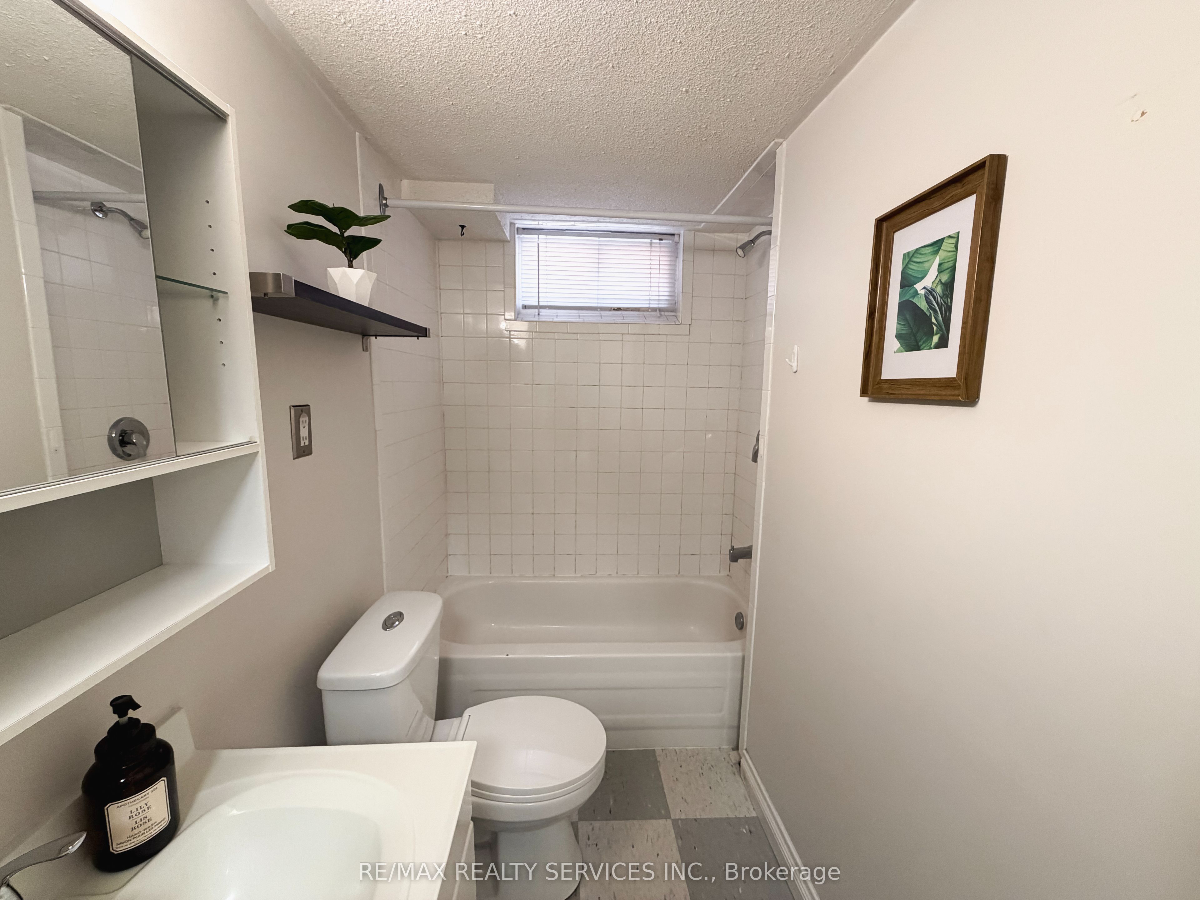 238 Laurier Avenue Property Photo 19