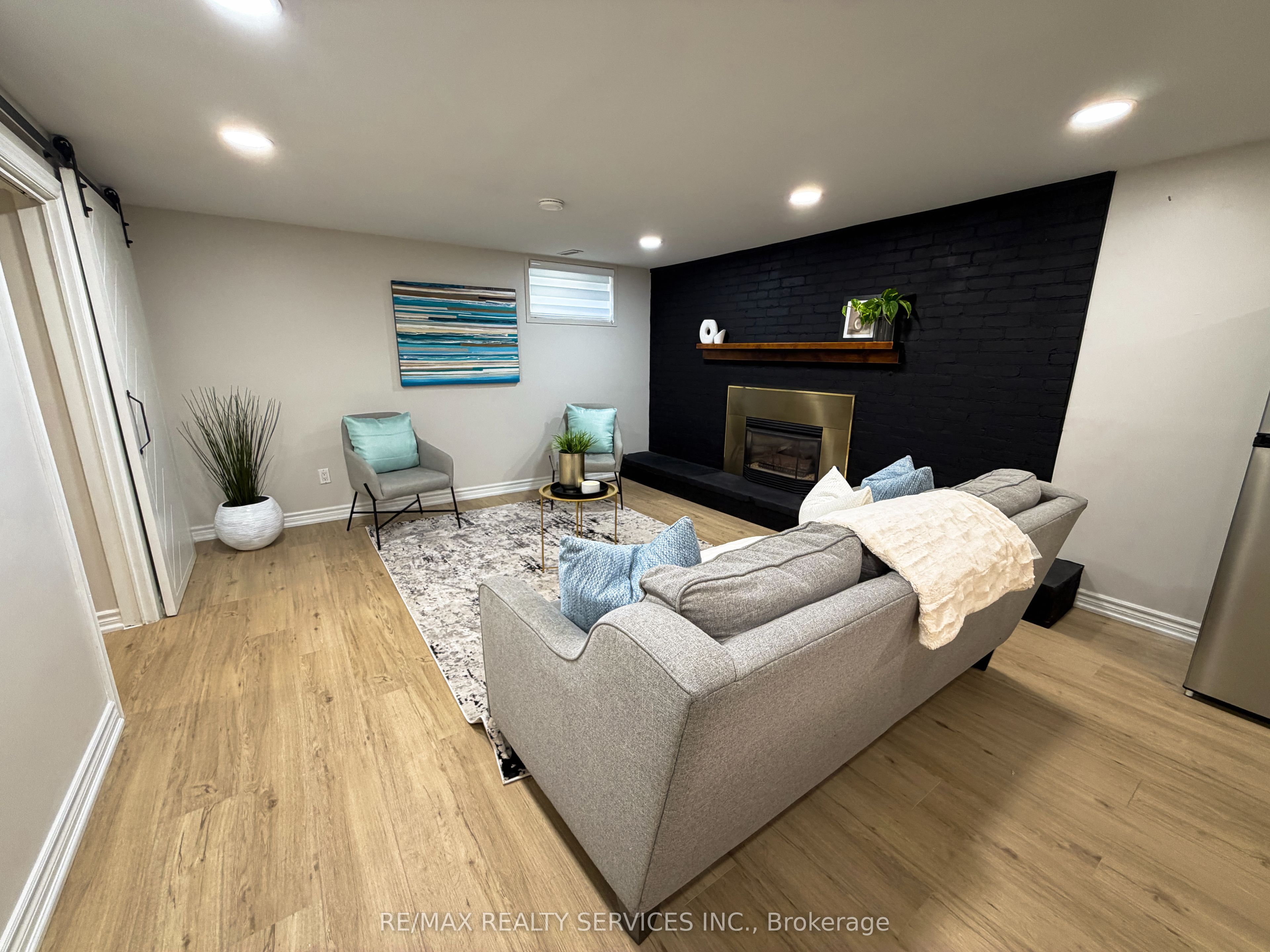 238 Laurier Avenue Property Photo 21