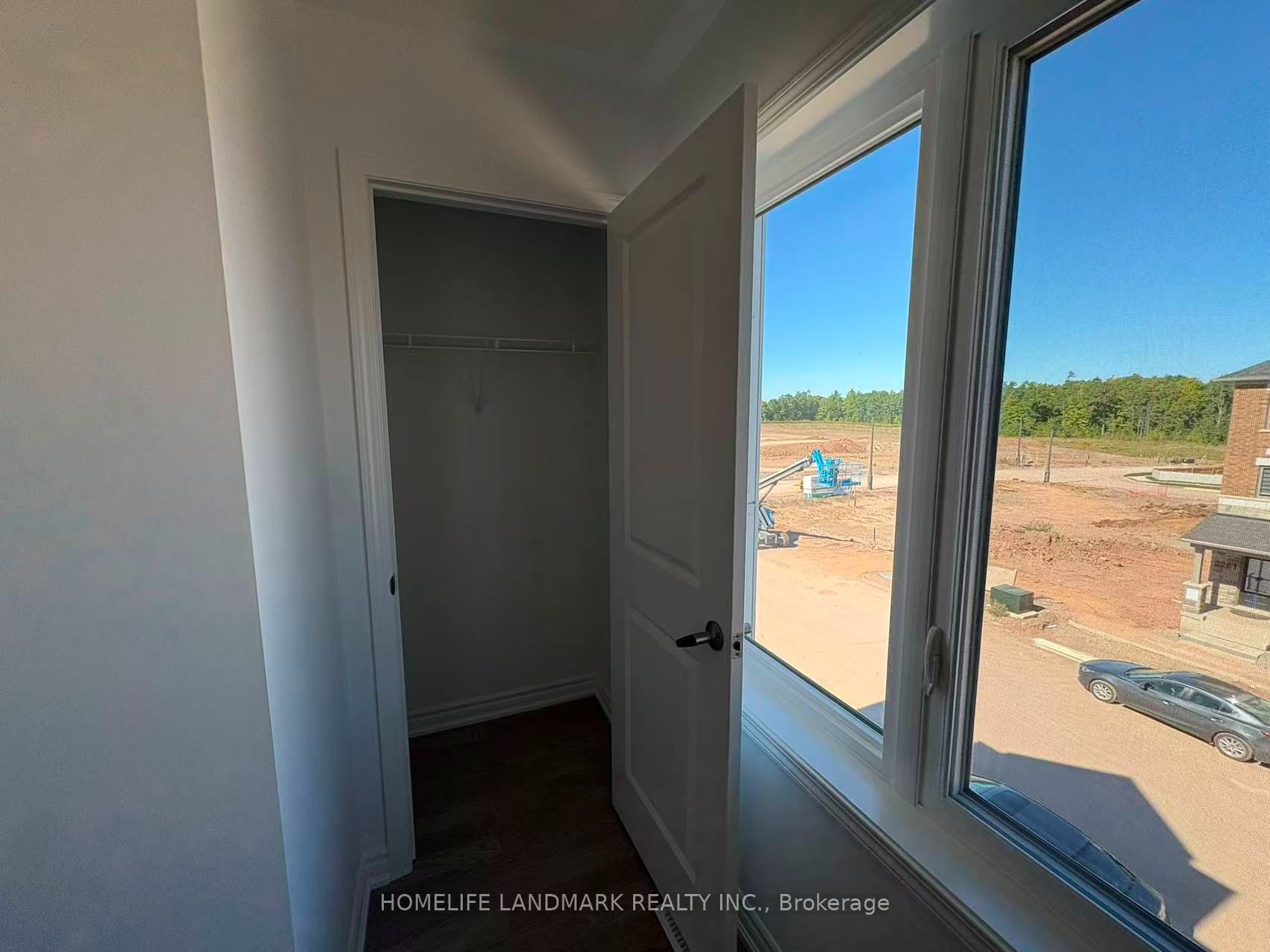 3280 Meadowridge Drive Property Photo 6