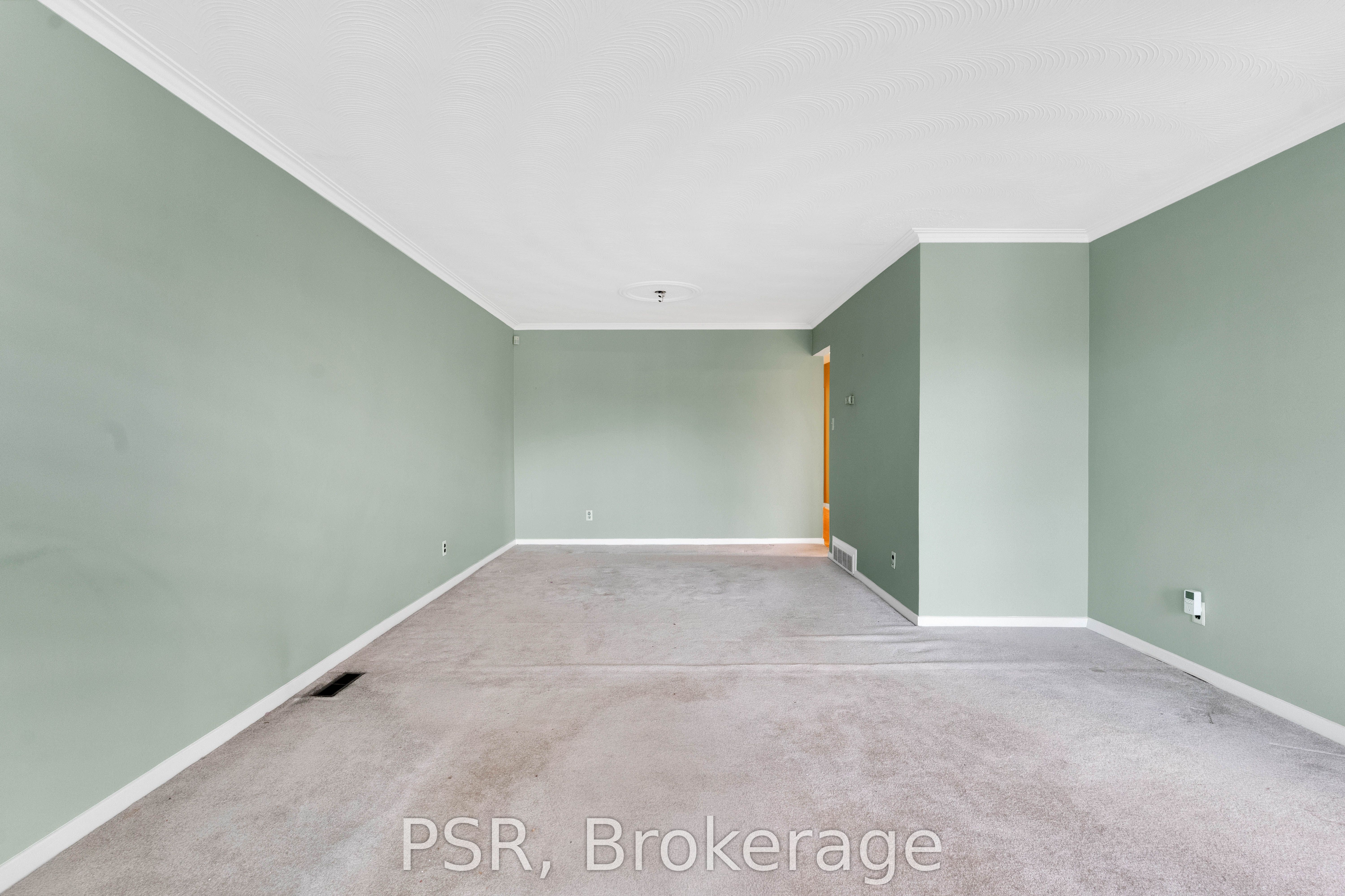 60 Bamford Crescent Property Photo 10