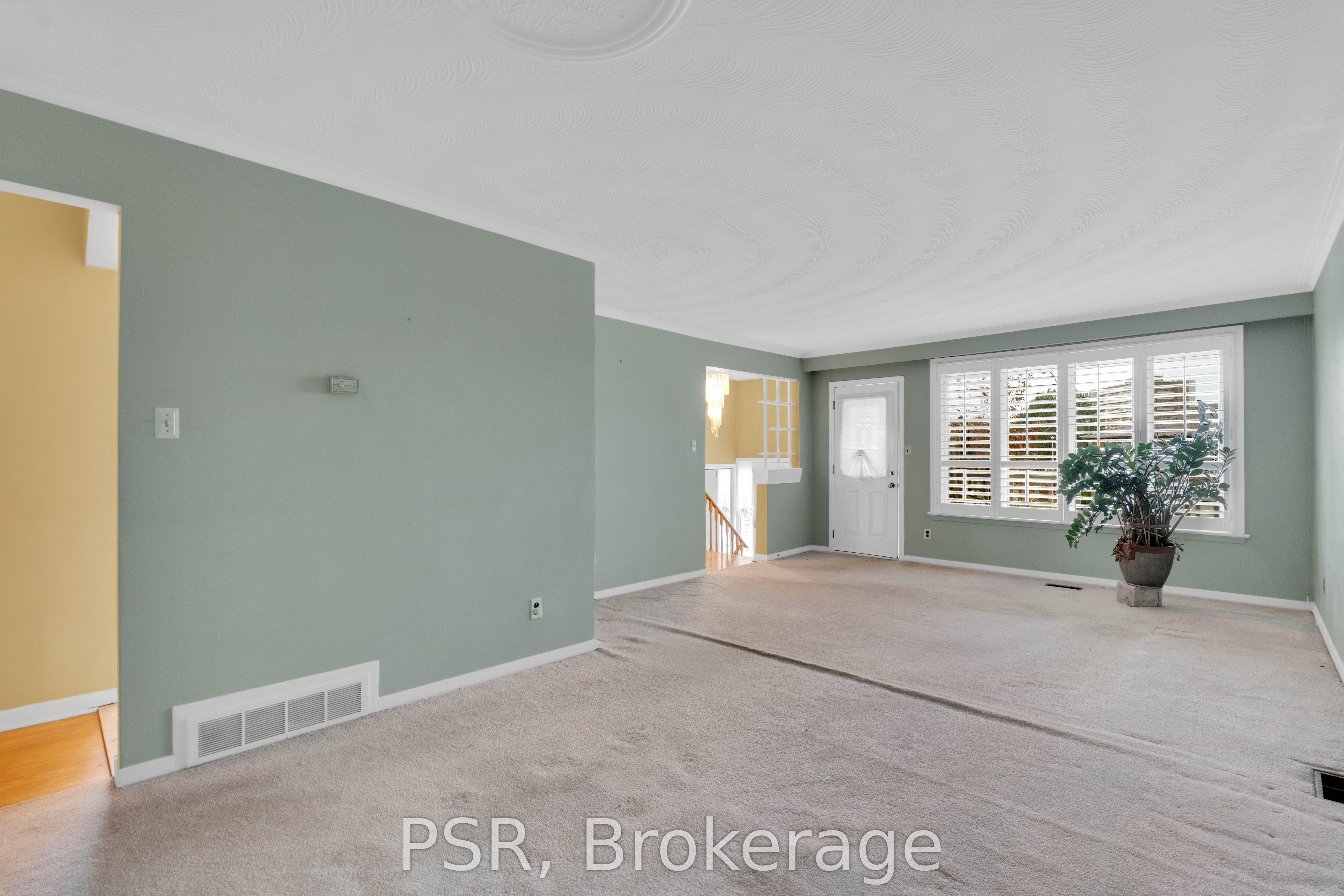 60 Bamford Crescent Property Photo 11