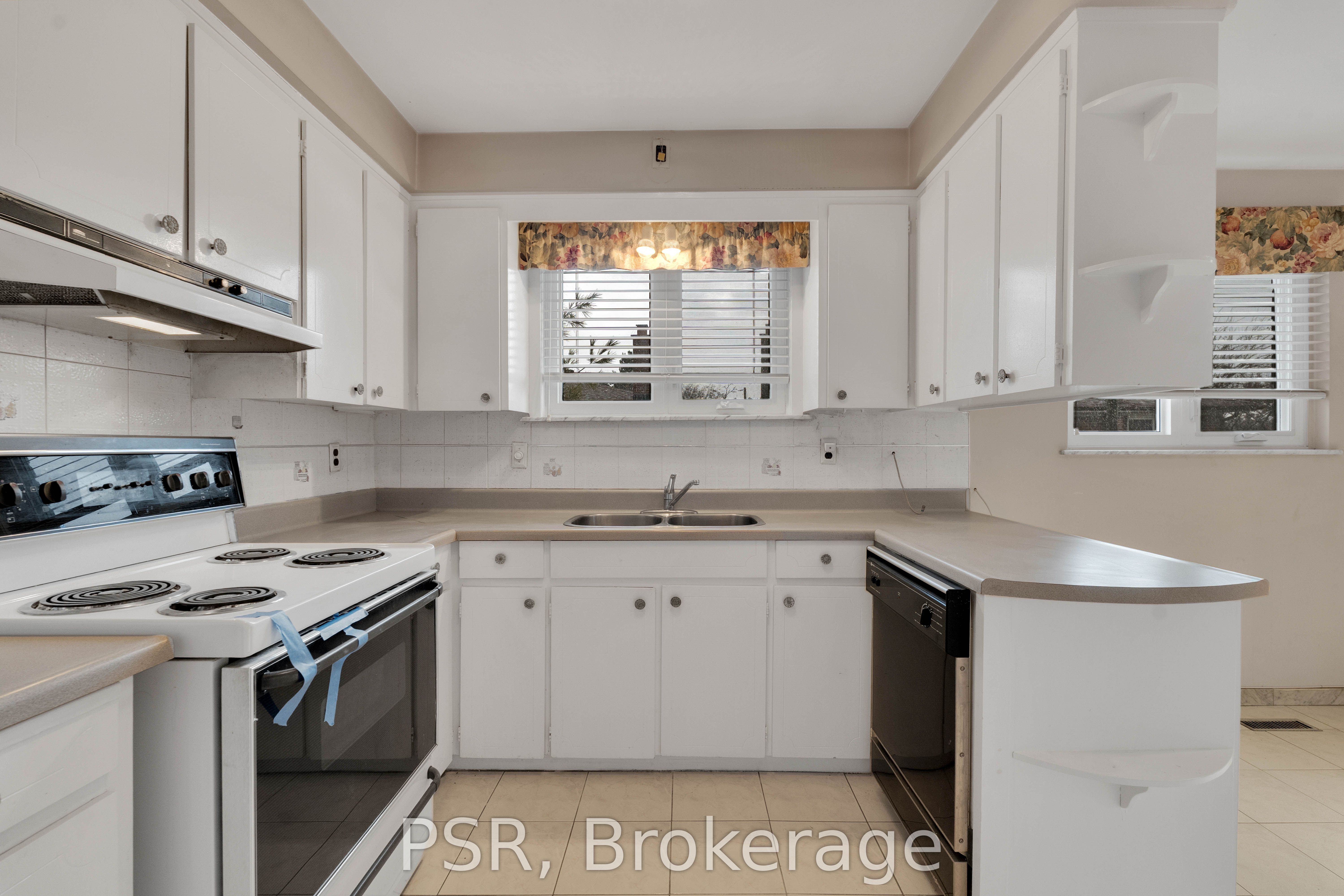 60 Bamford Crescent Property Photo 13