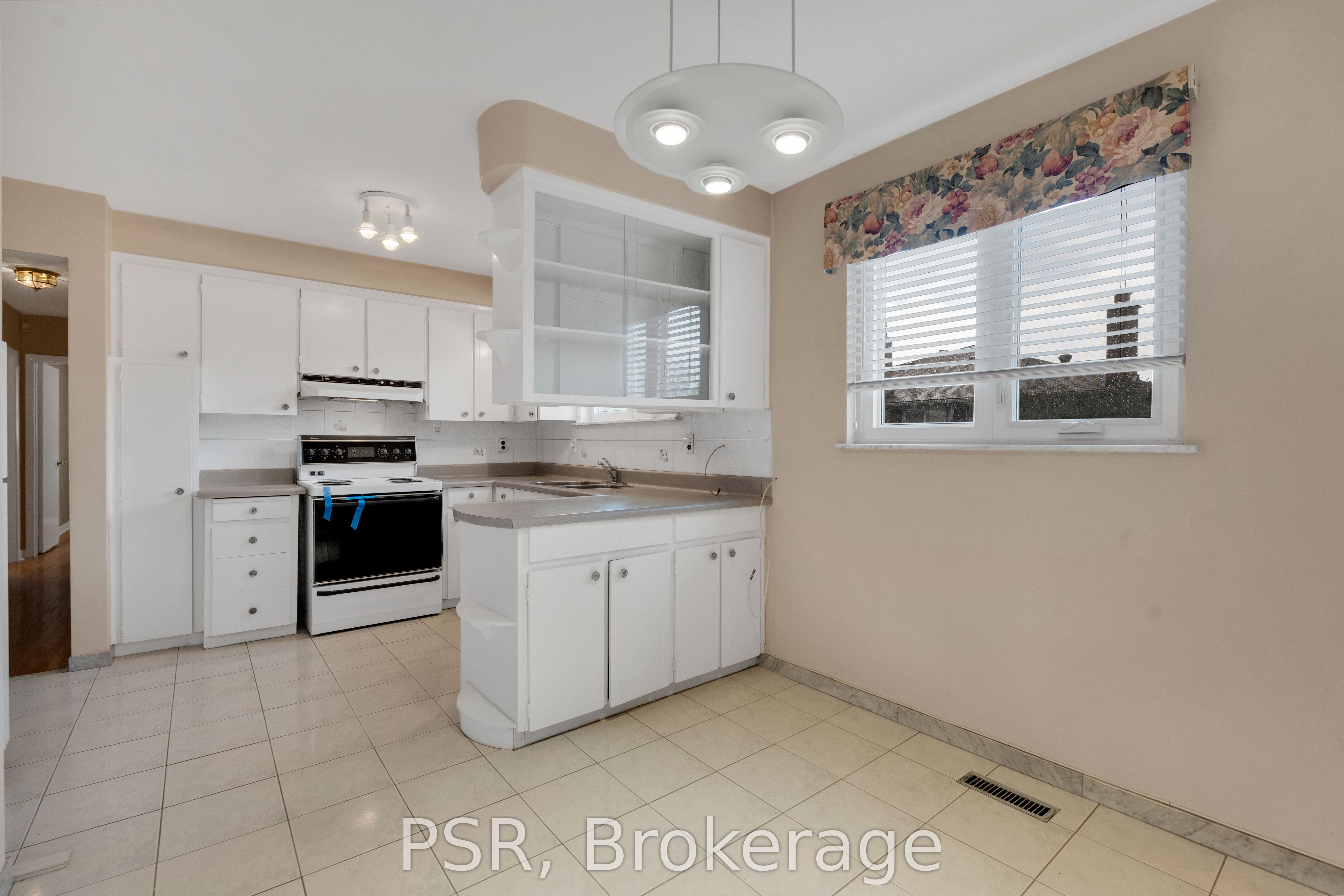 60 Bamford Crescent Property Photo 14