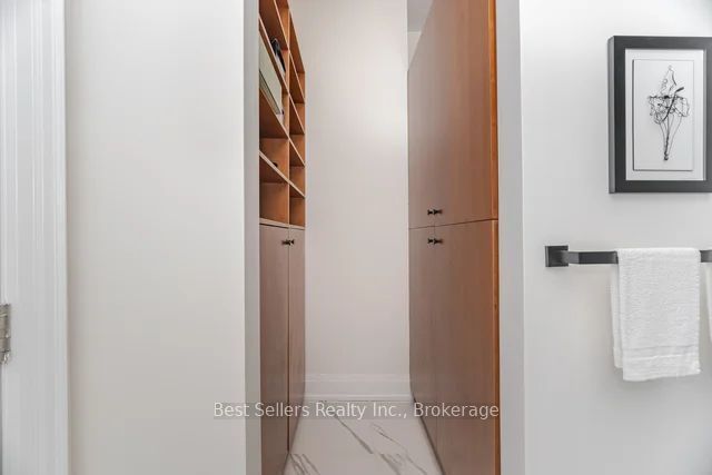 1595 Calverton Court Property Photo 20