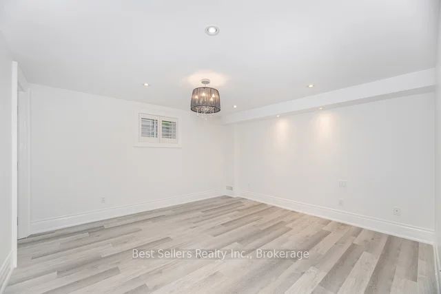 1595 Calverton Court Property Photo 32