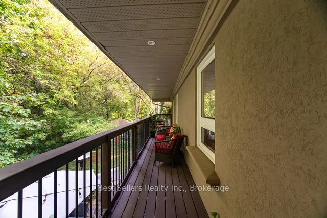 1595 Calverton Court Property Photo 43