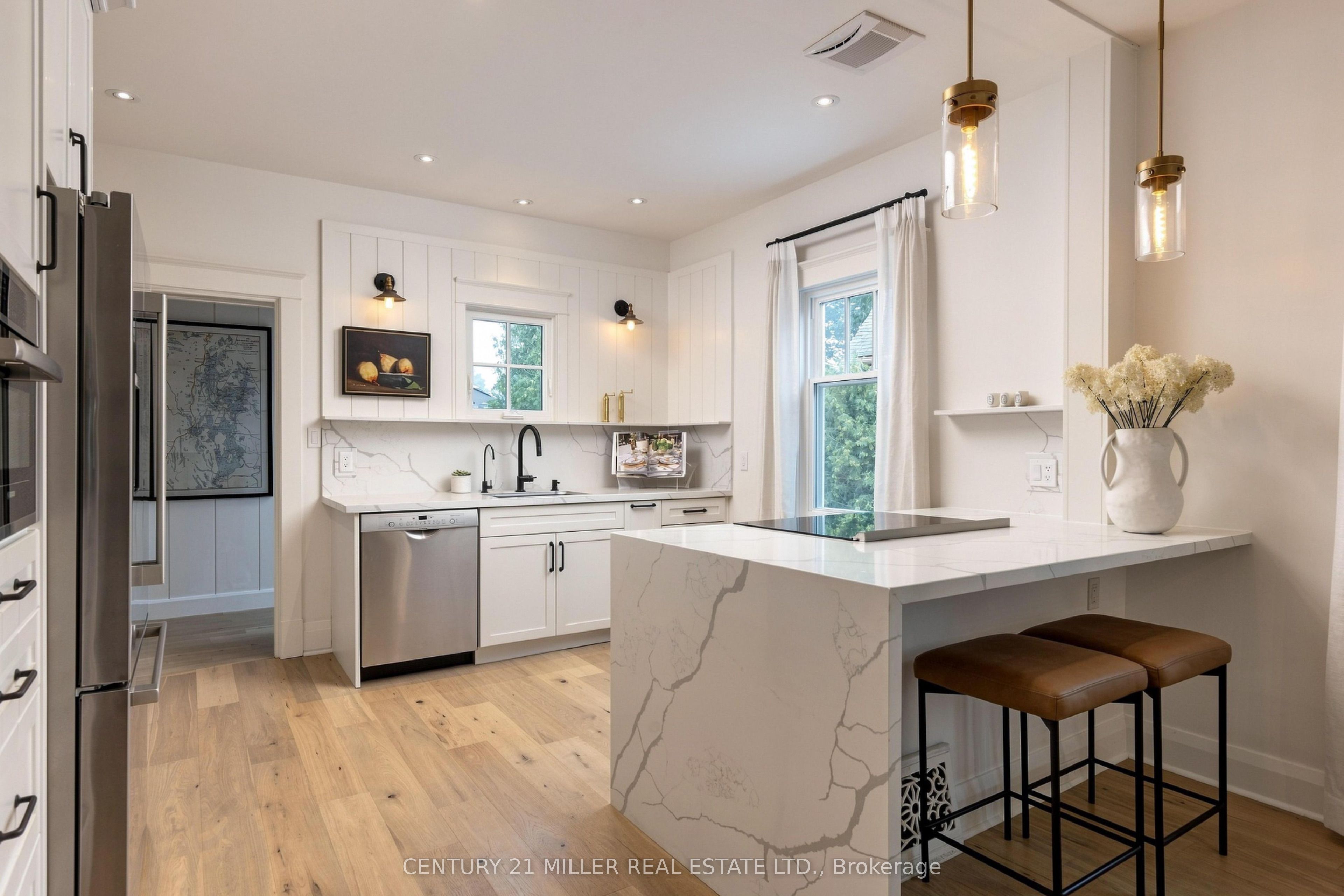 433 Allan Street Property Photo 11