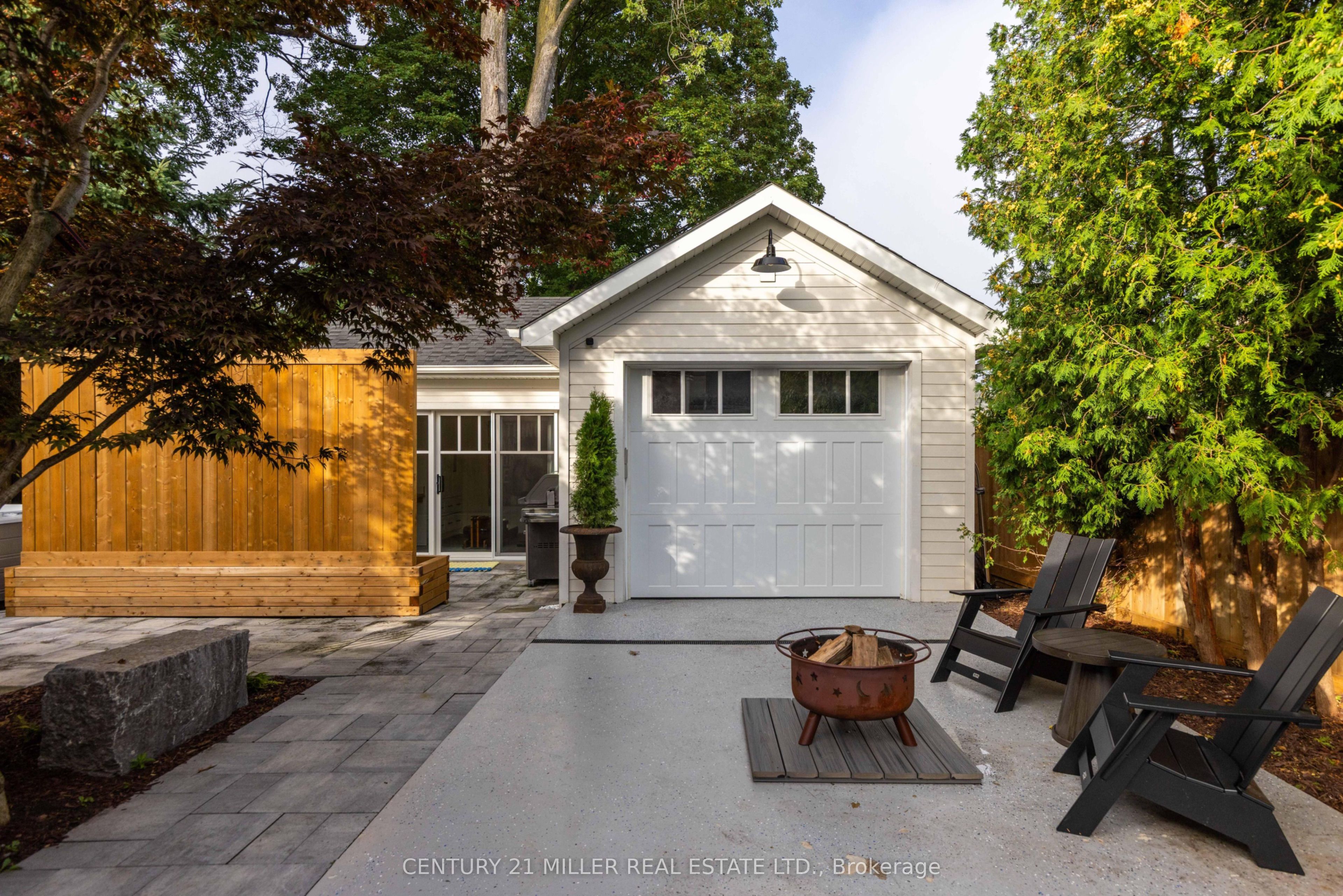 433 Allan Street Property Photo 26