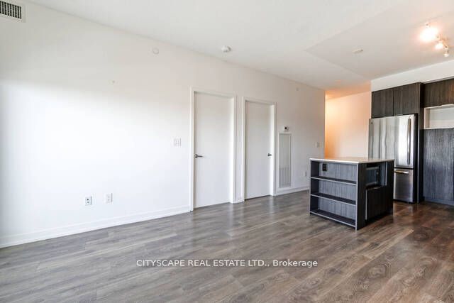 2520 Eglinton Avenue W 1507 Property Photo 8