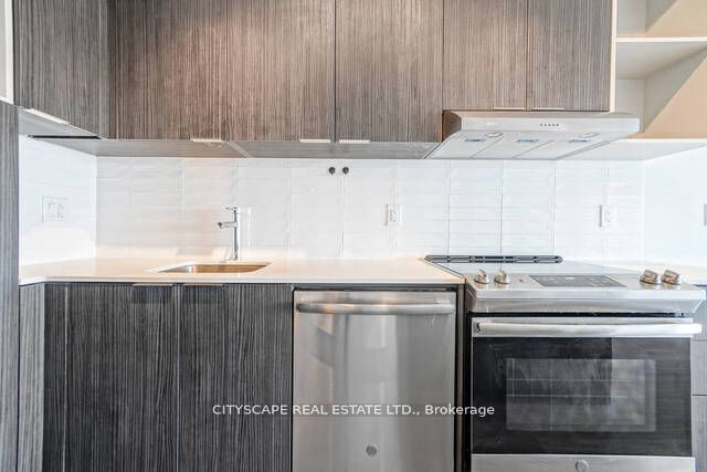 2520 Eglinton Avenue W 1507 Property Photo 11