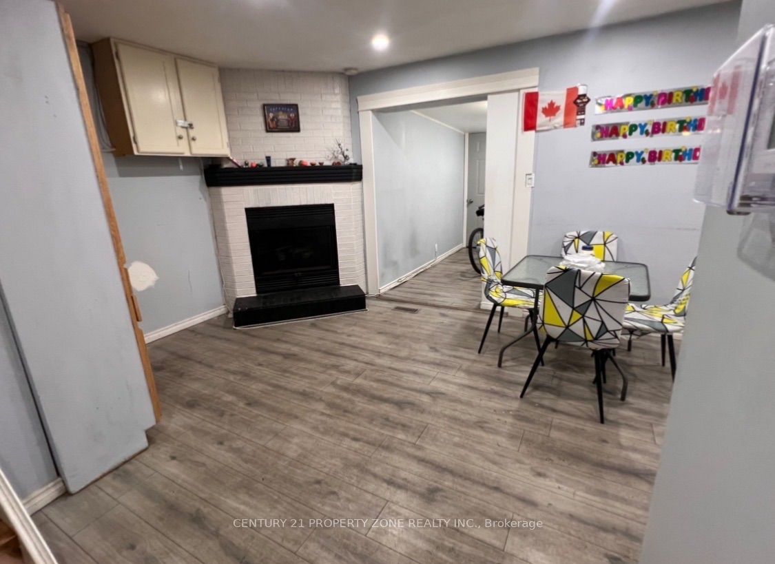 6 Roehampton Crescent W Property Photo 5