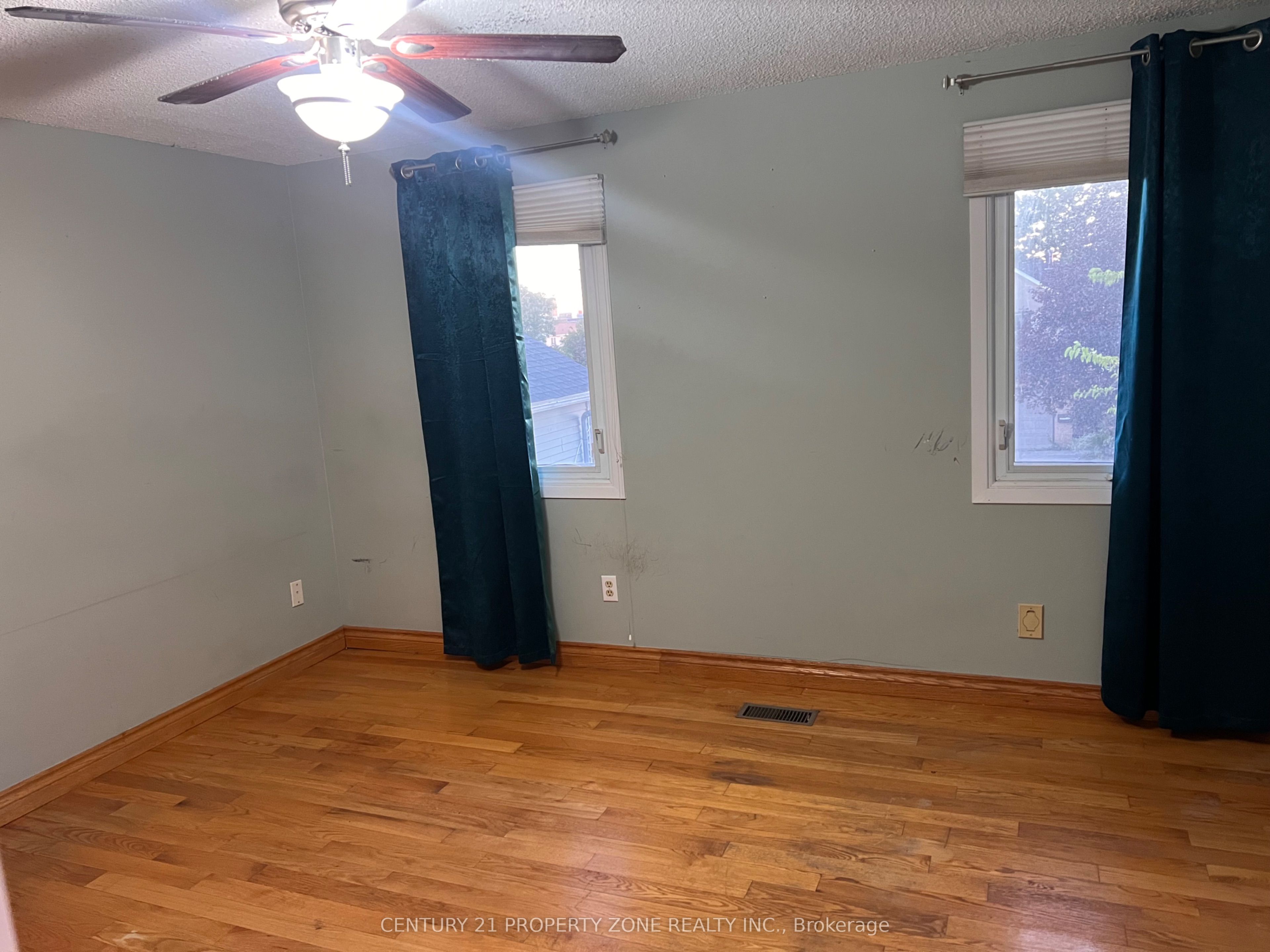 6 Roehampton Crescent W Property Photo 16