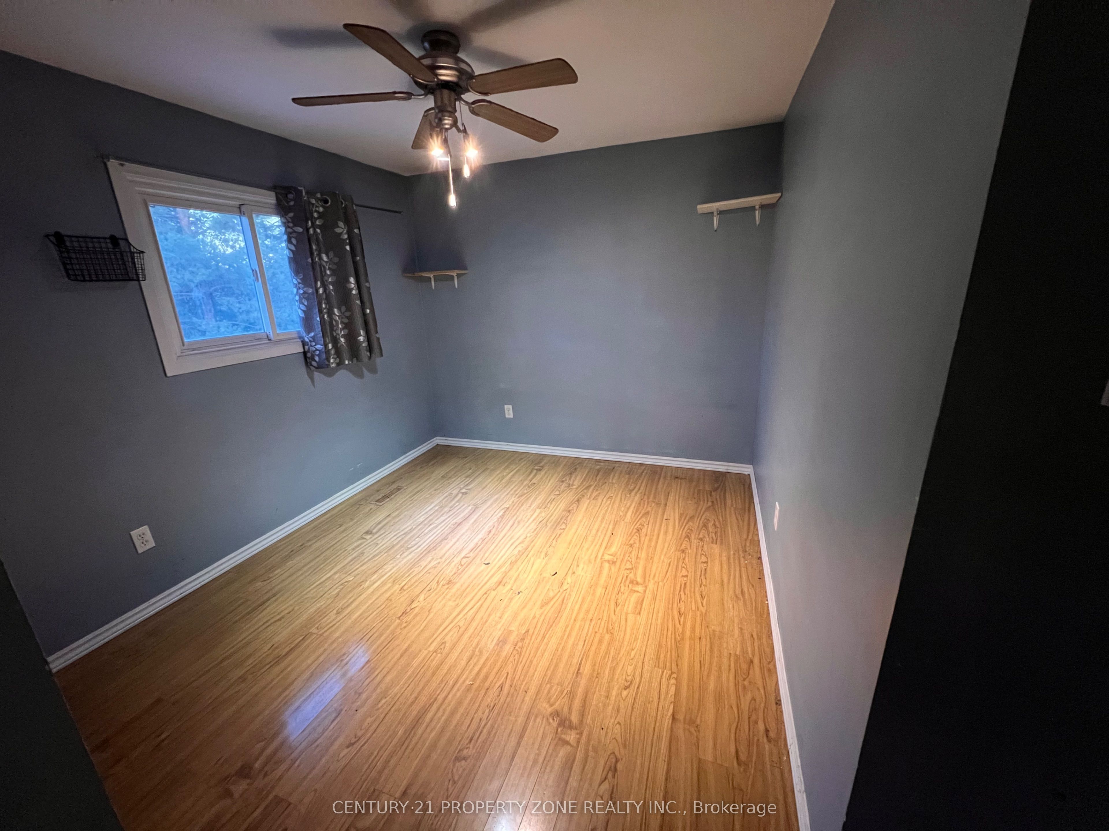6 Roehampton Crescent W Property Photo 19