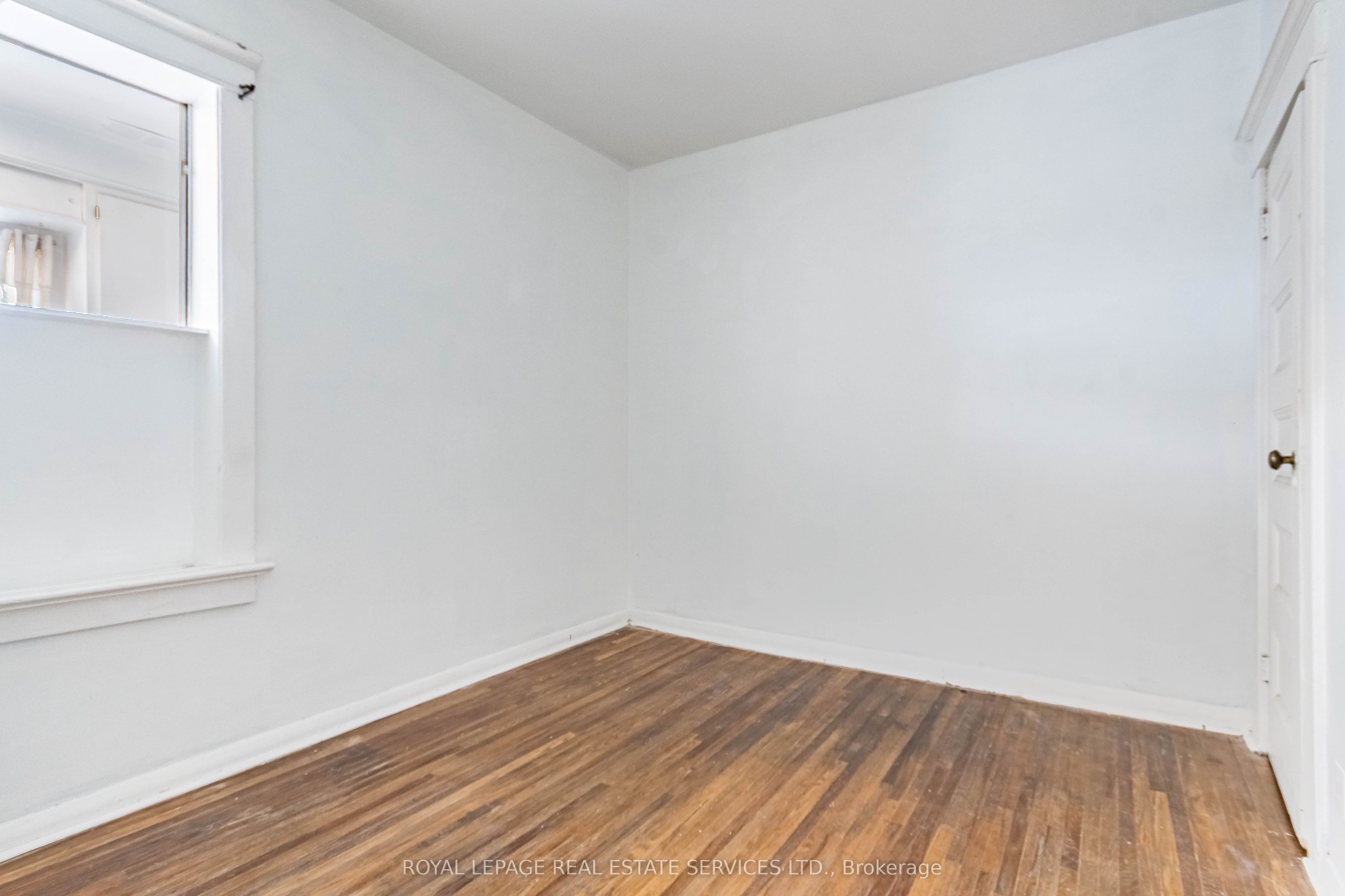 740 Lansdowne Avenue Property Photo 4