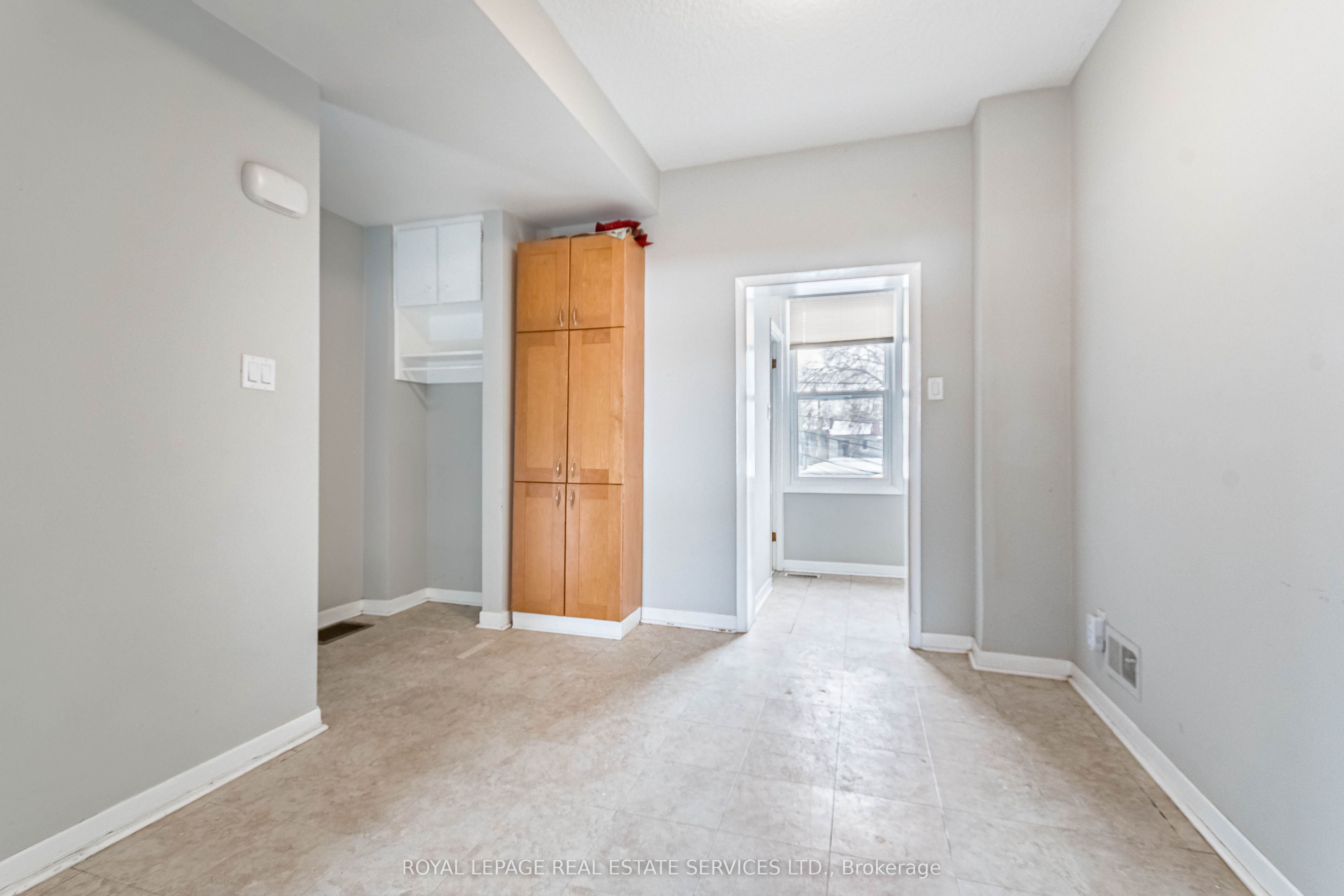 740 Lansdowne Avenue Property Photo 9