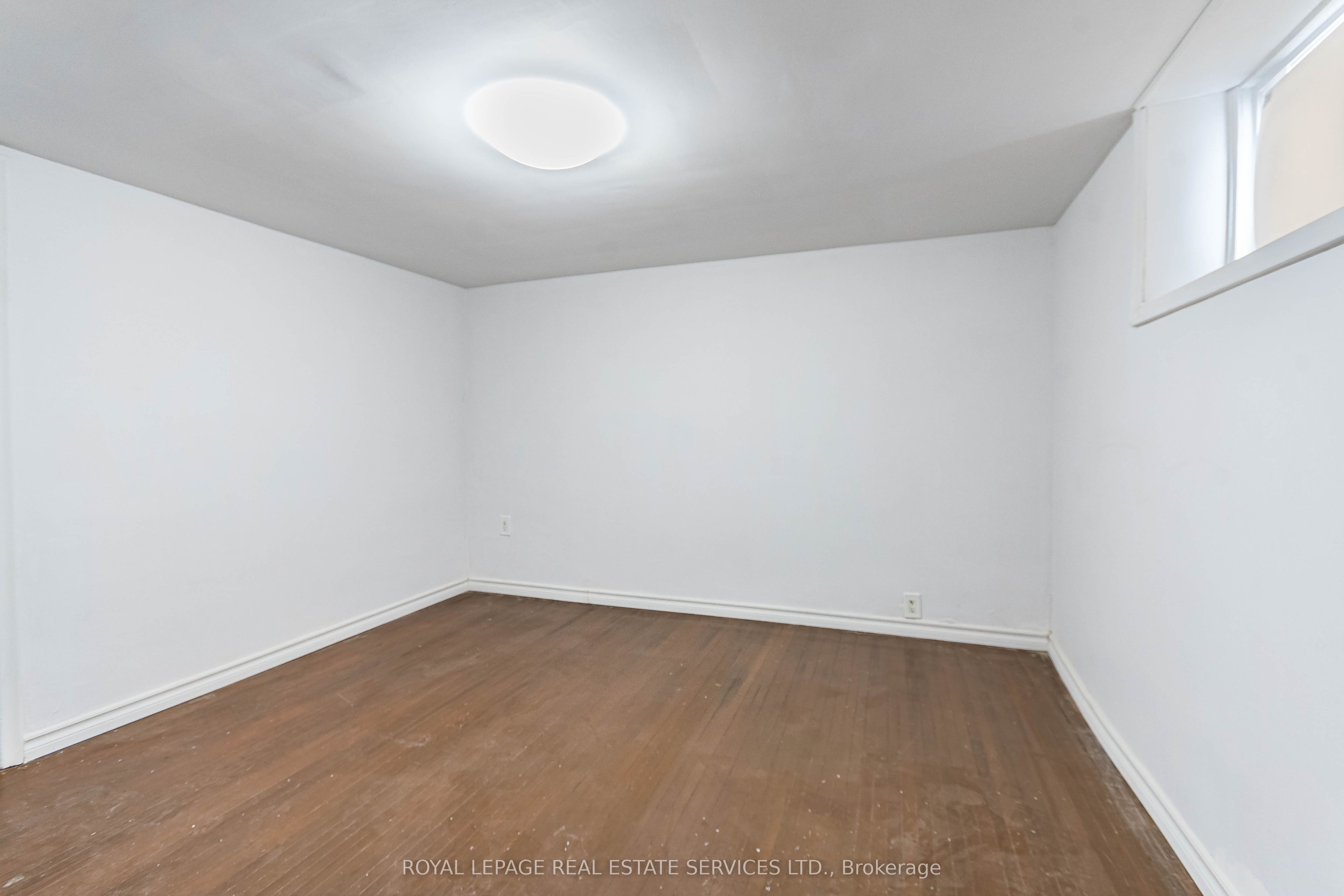 740 Lansdowne Avenue Property Photo 17