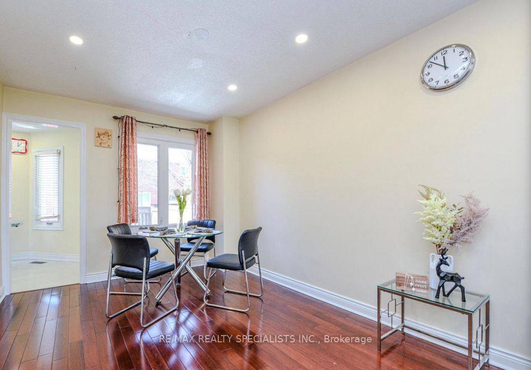 6828 Gracefield Drive Upper Property Photo 5