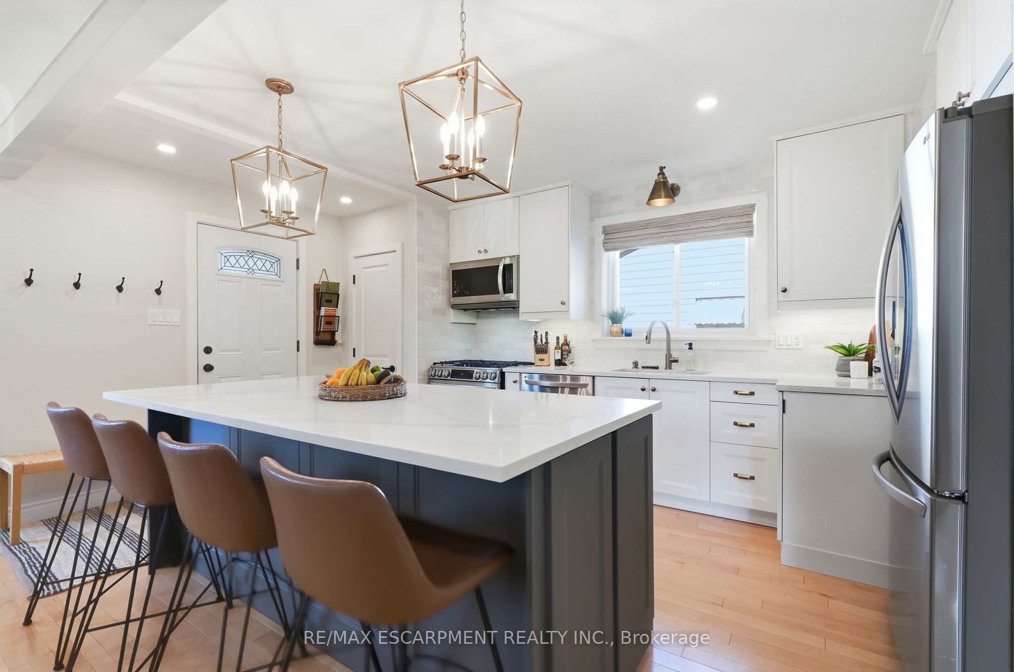 1453 Mountain Grove Avenue Property Photo 8