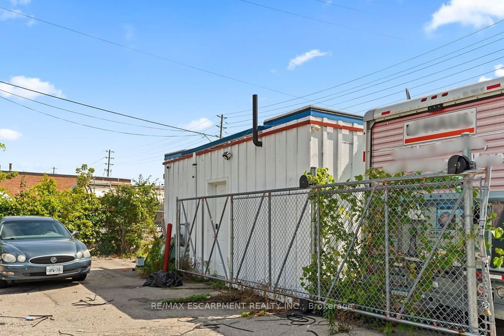 57 Steeles Avenue E Property Photo 29