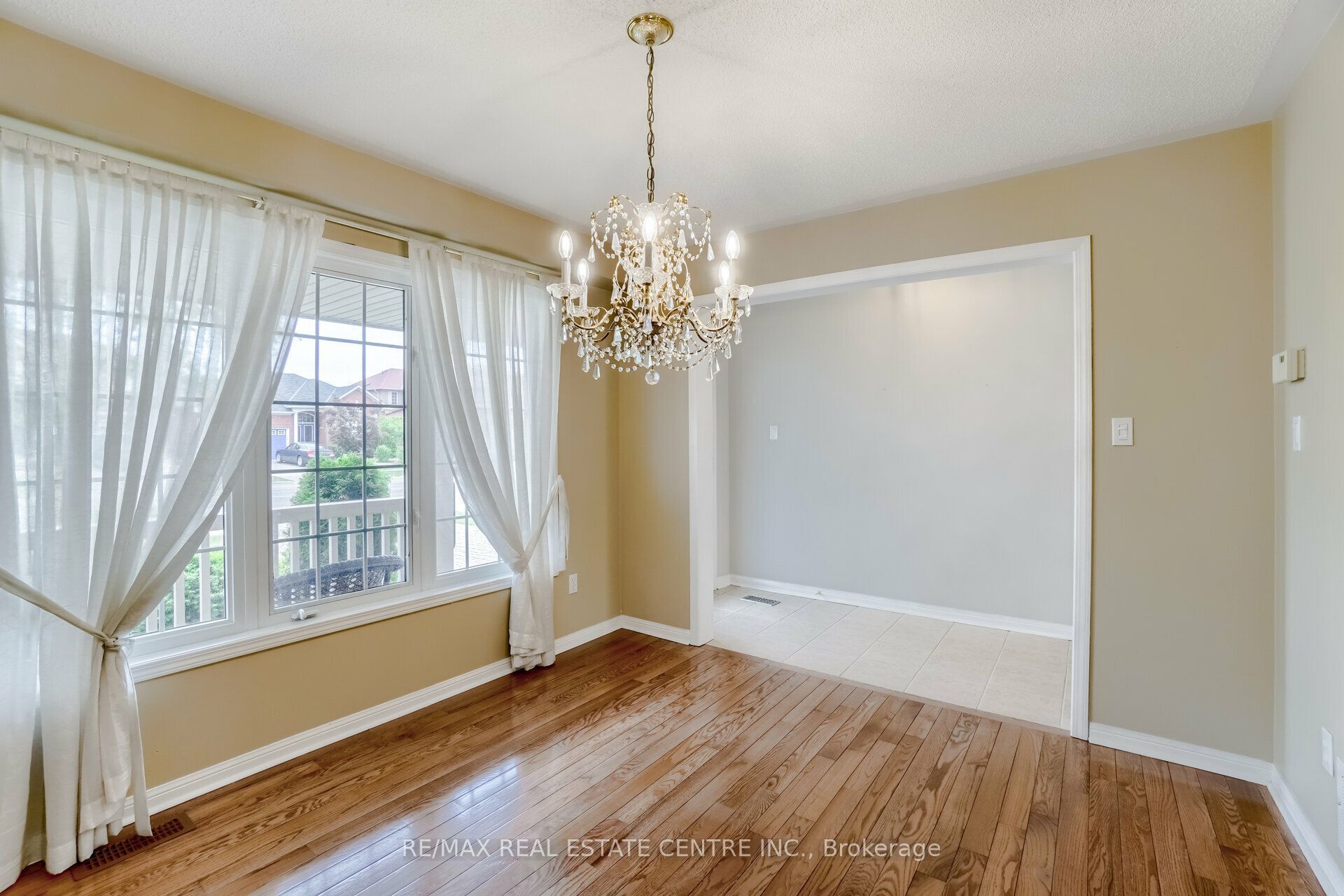2298 Grand Oak Trail Property Photo 5