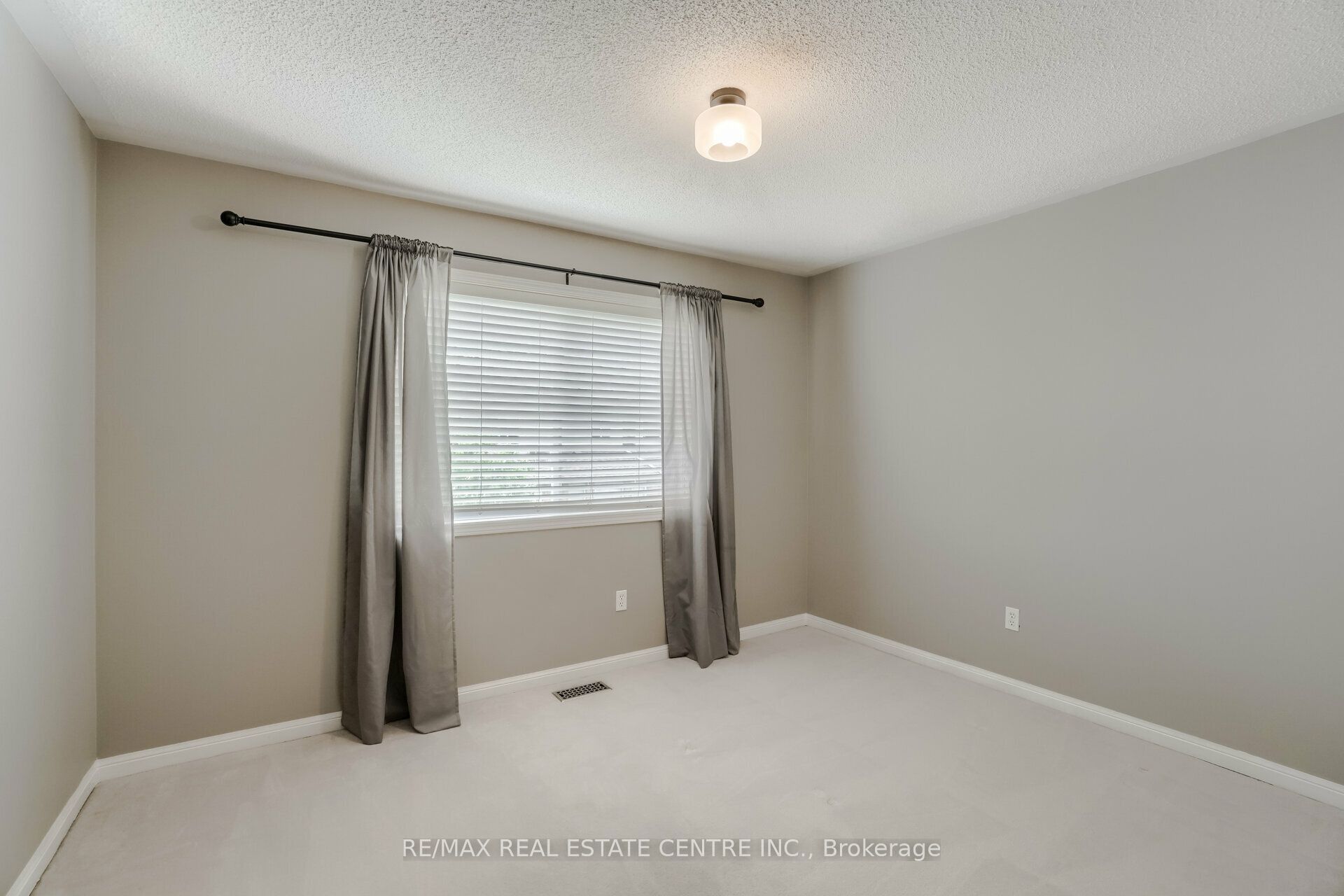 2298 Grand Oak Trail Property Photo 16