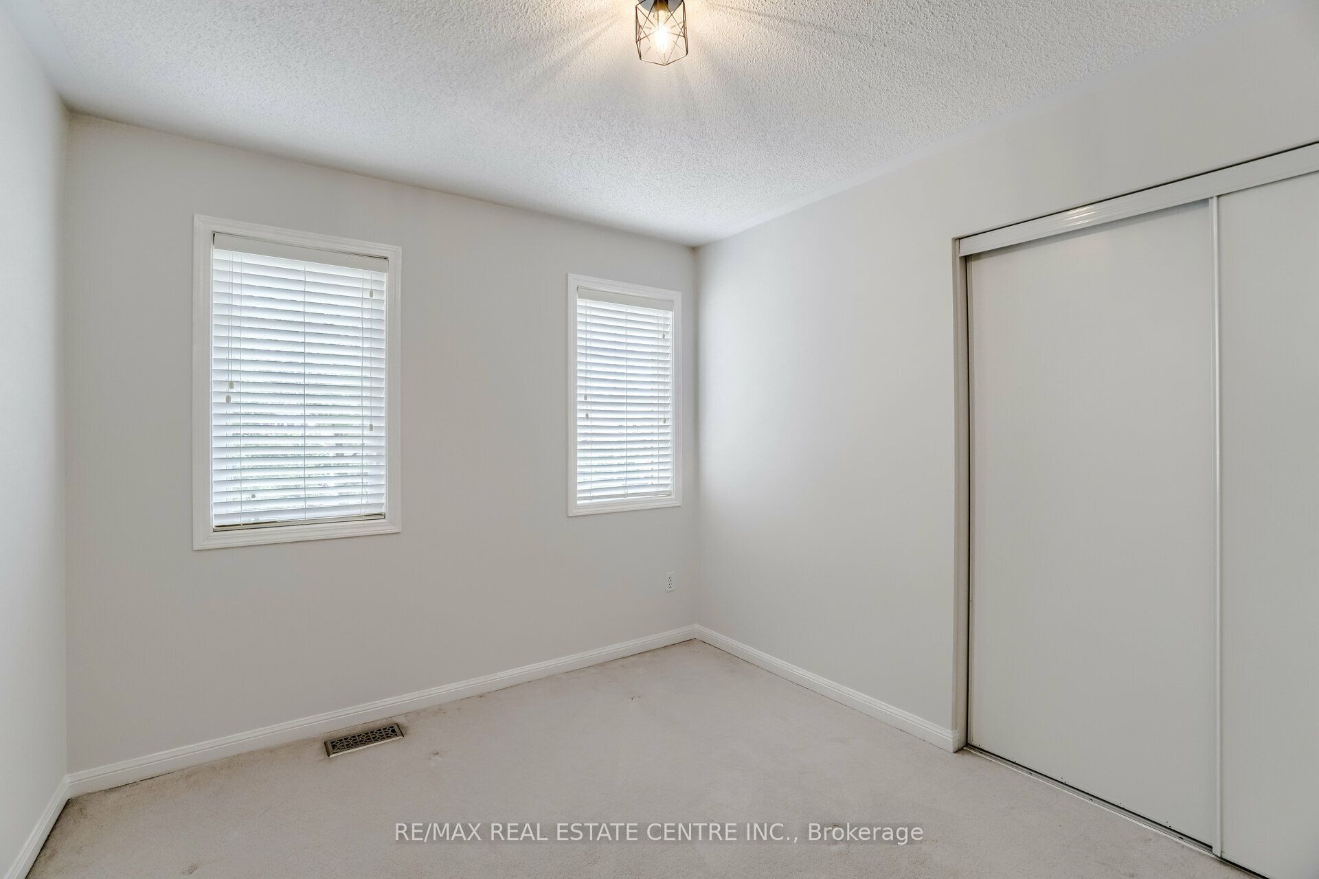 2298 Grand Oak Trail Property Photo 17