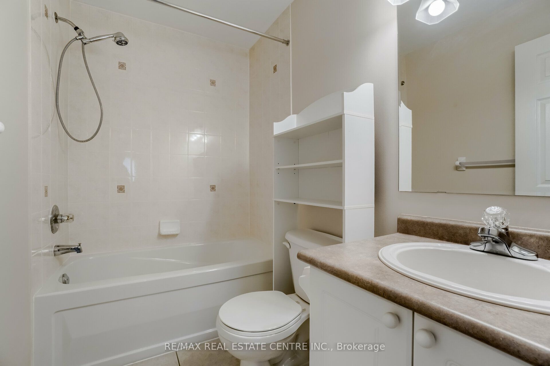 2298 Grand Oak Trail Property Photo 18