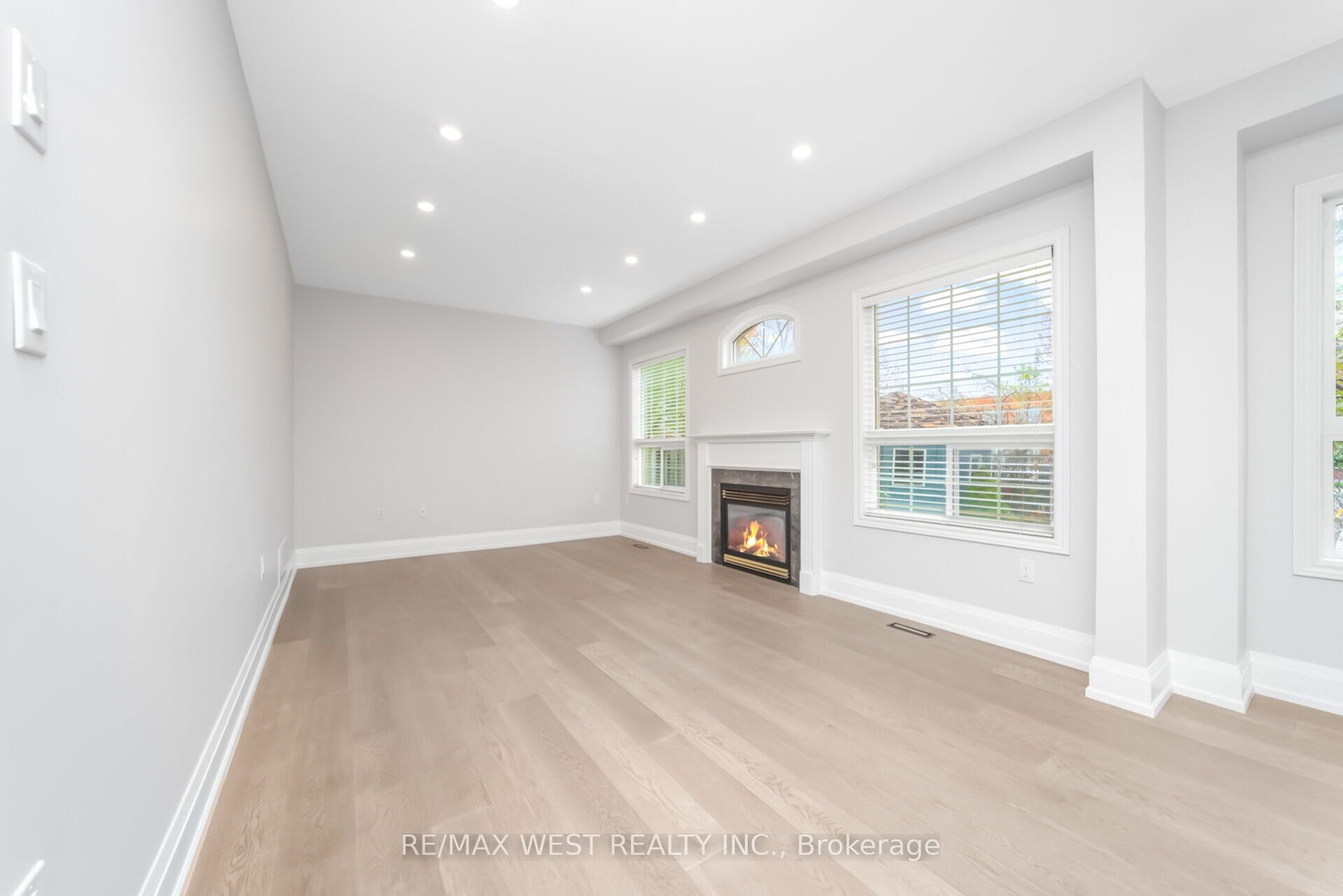 5843 Rainspring Drive Property Photo 17