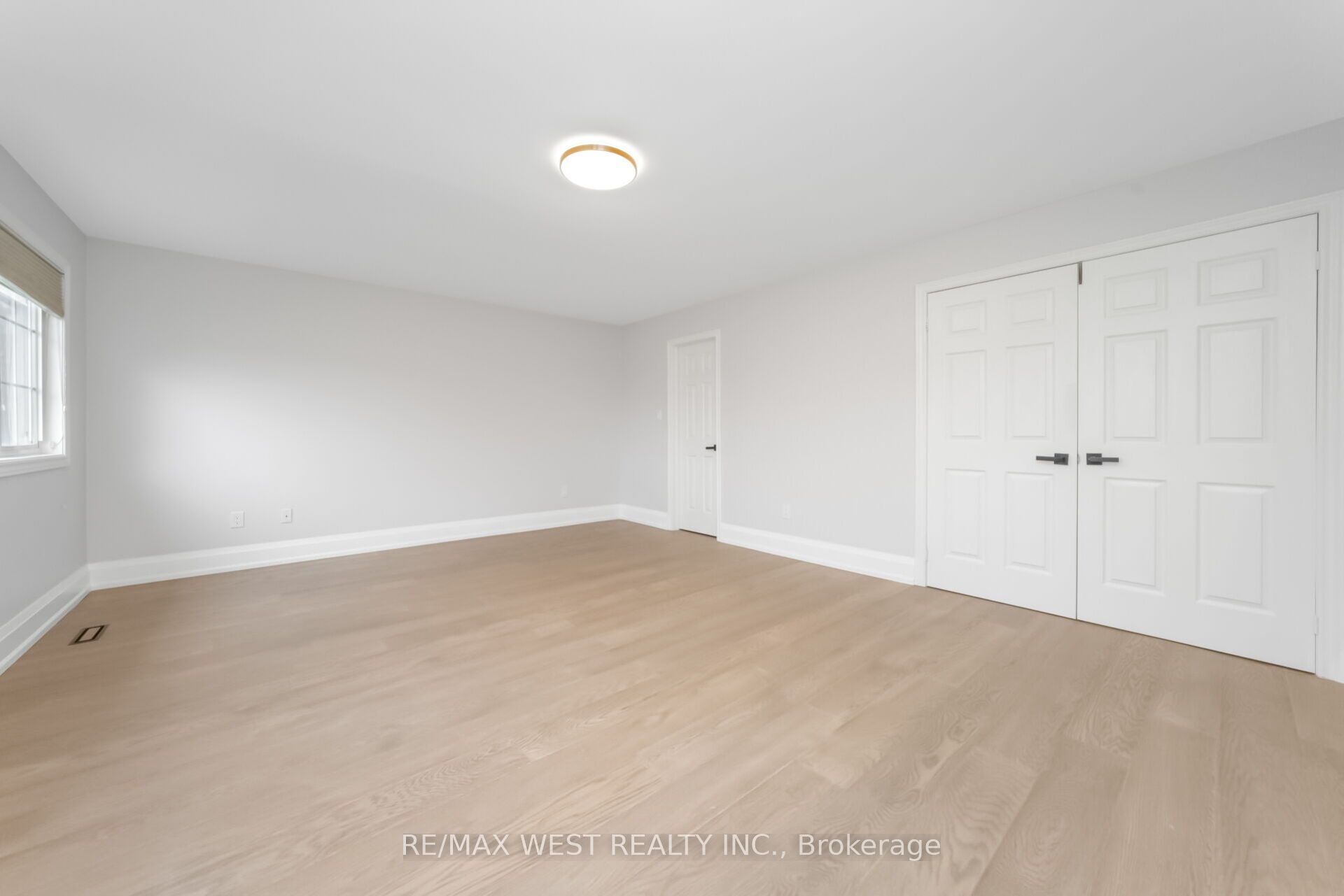 5843 Rainspring Drive Property Photo 24